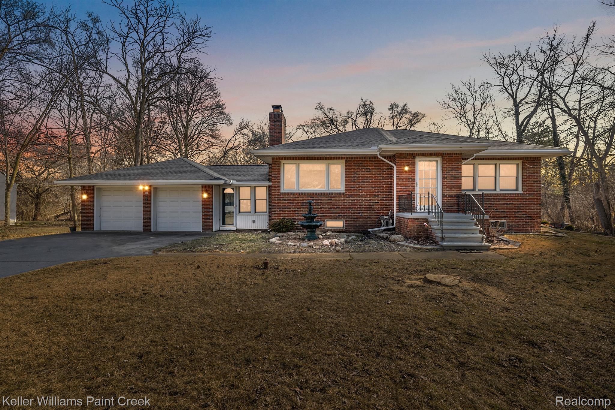 804 E AVON Road
