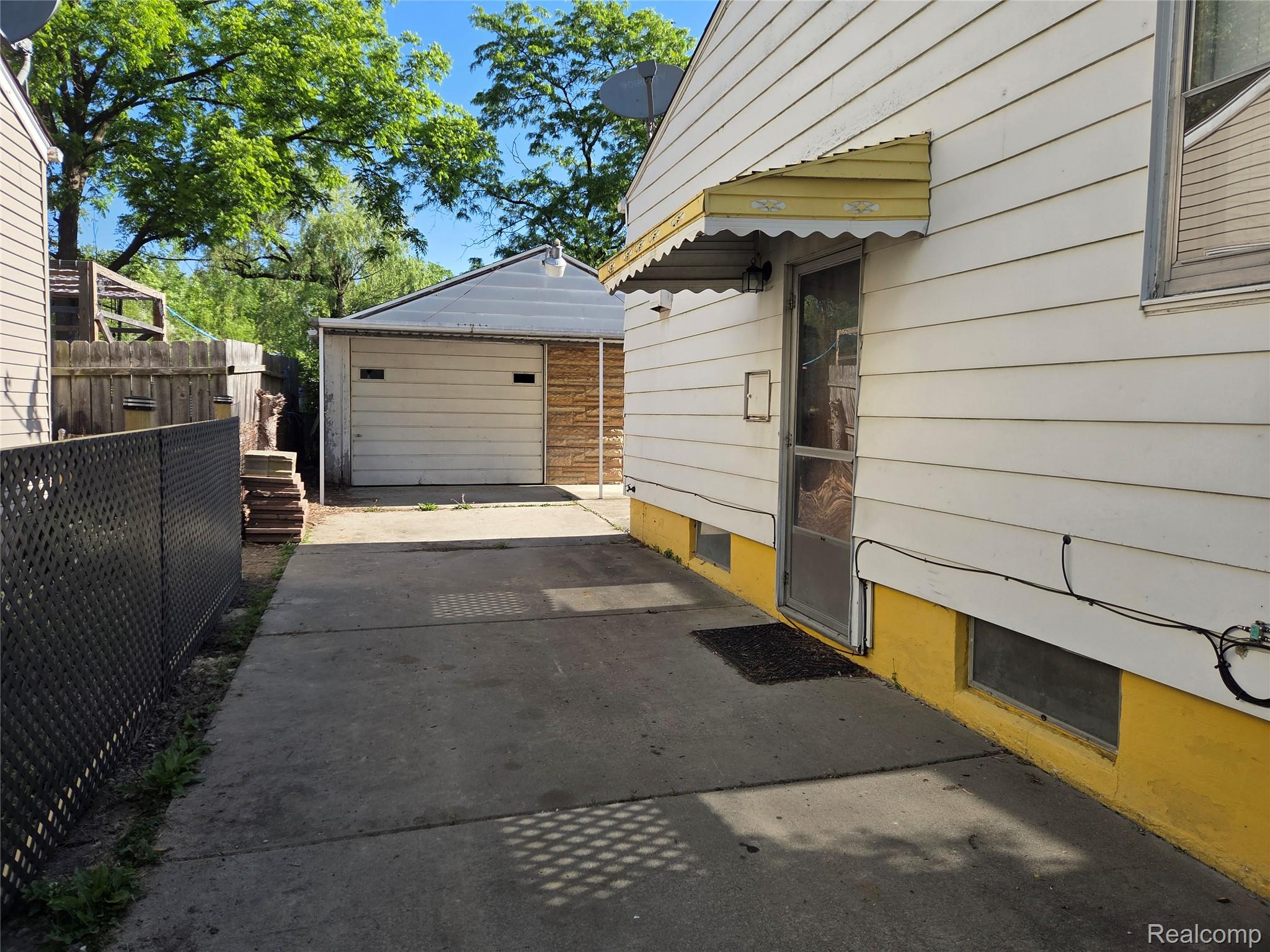1213 Mohawk Avenue