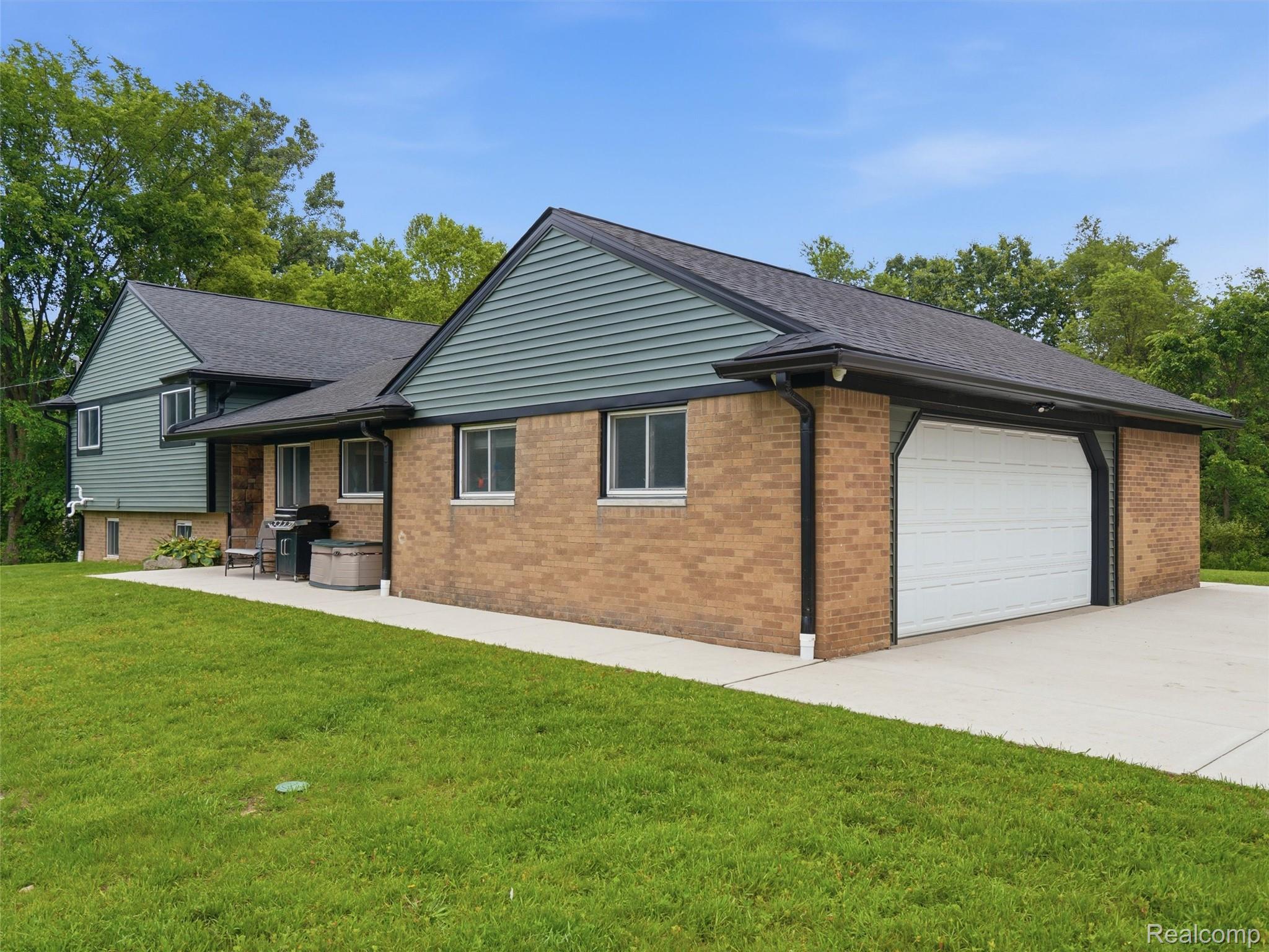8620 Joey Drive