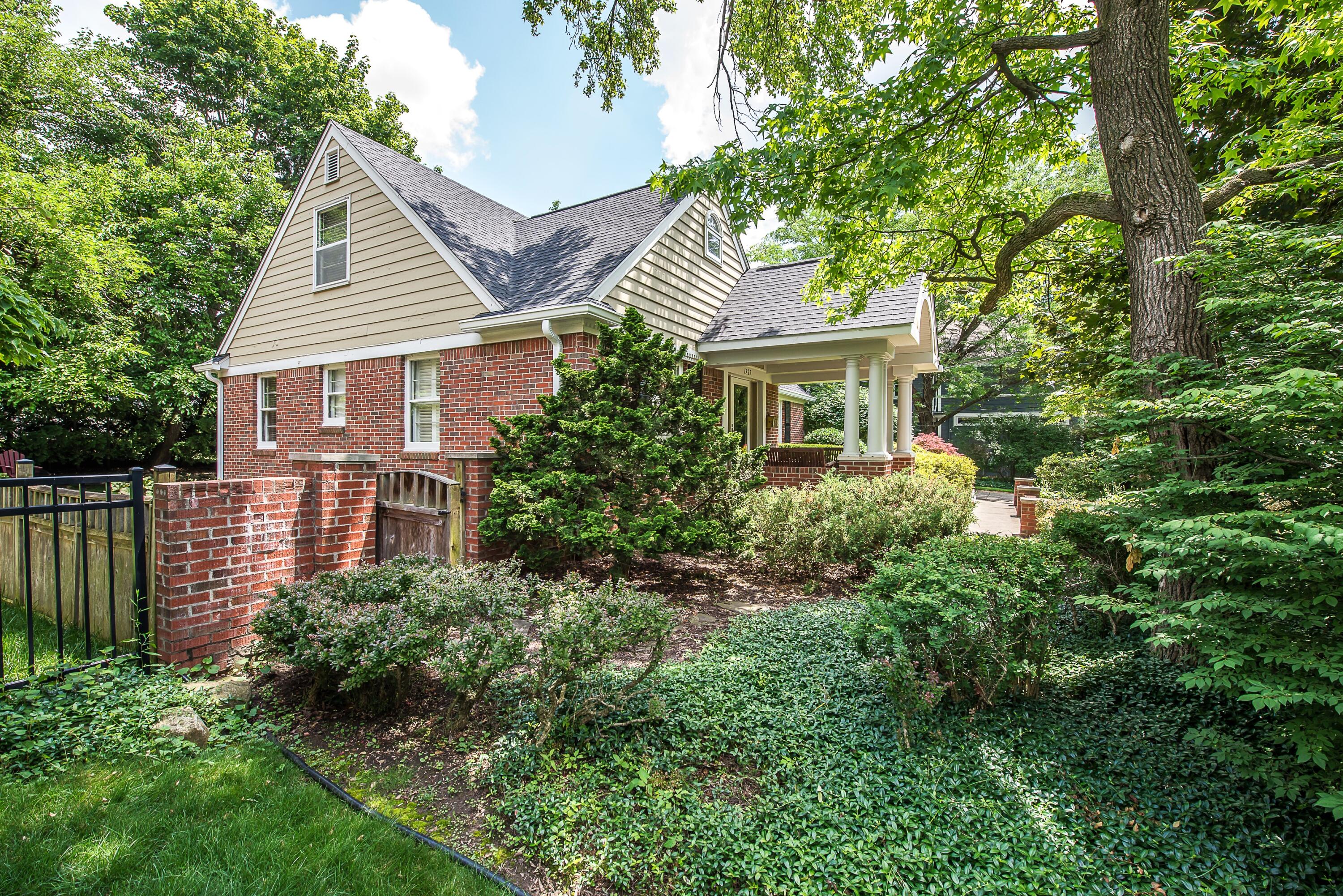 1925 Norway Road
