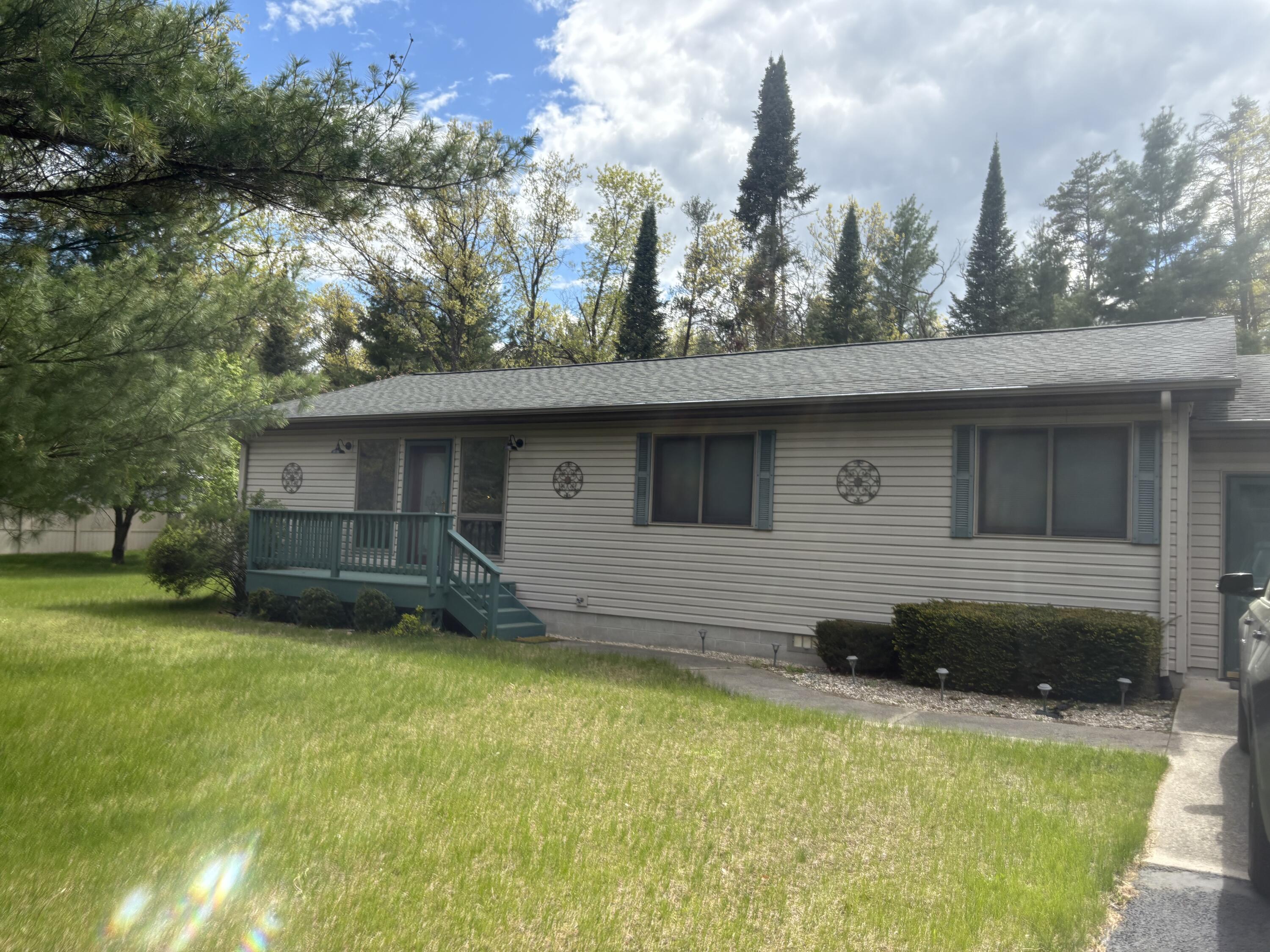 1995 Vaughn Road