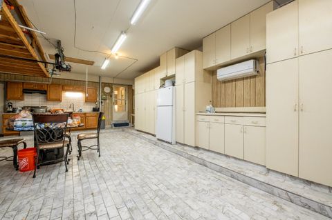 listing image 49