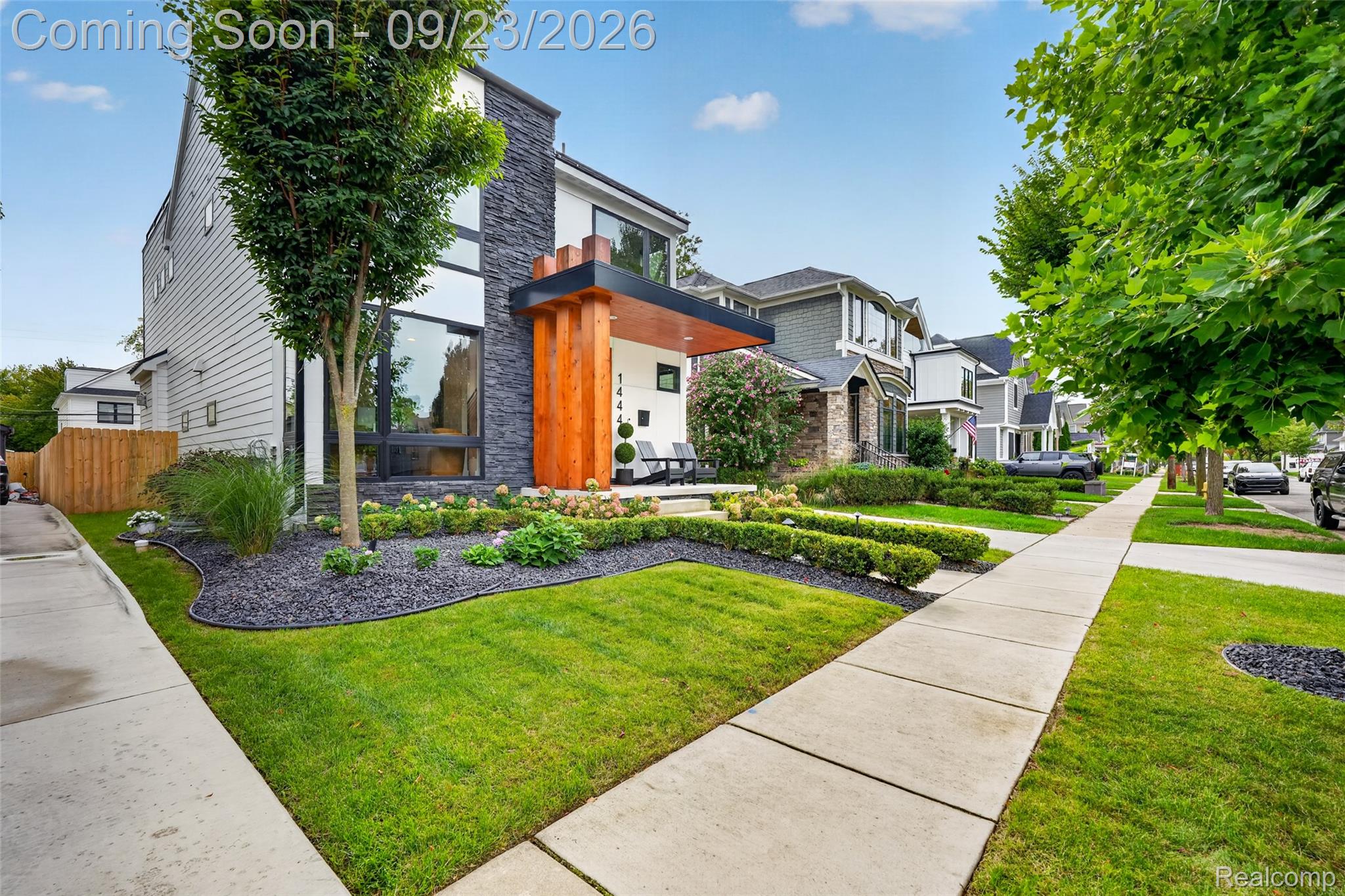 1444 Humphrey Avenue