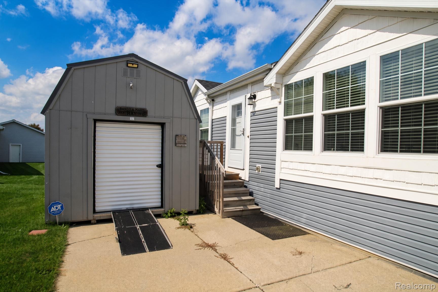 16192 Oxford Court