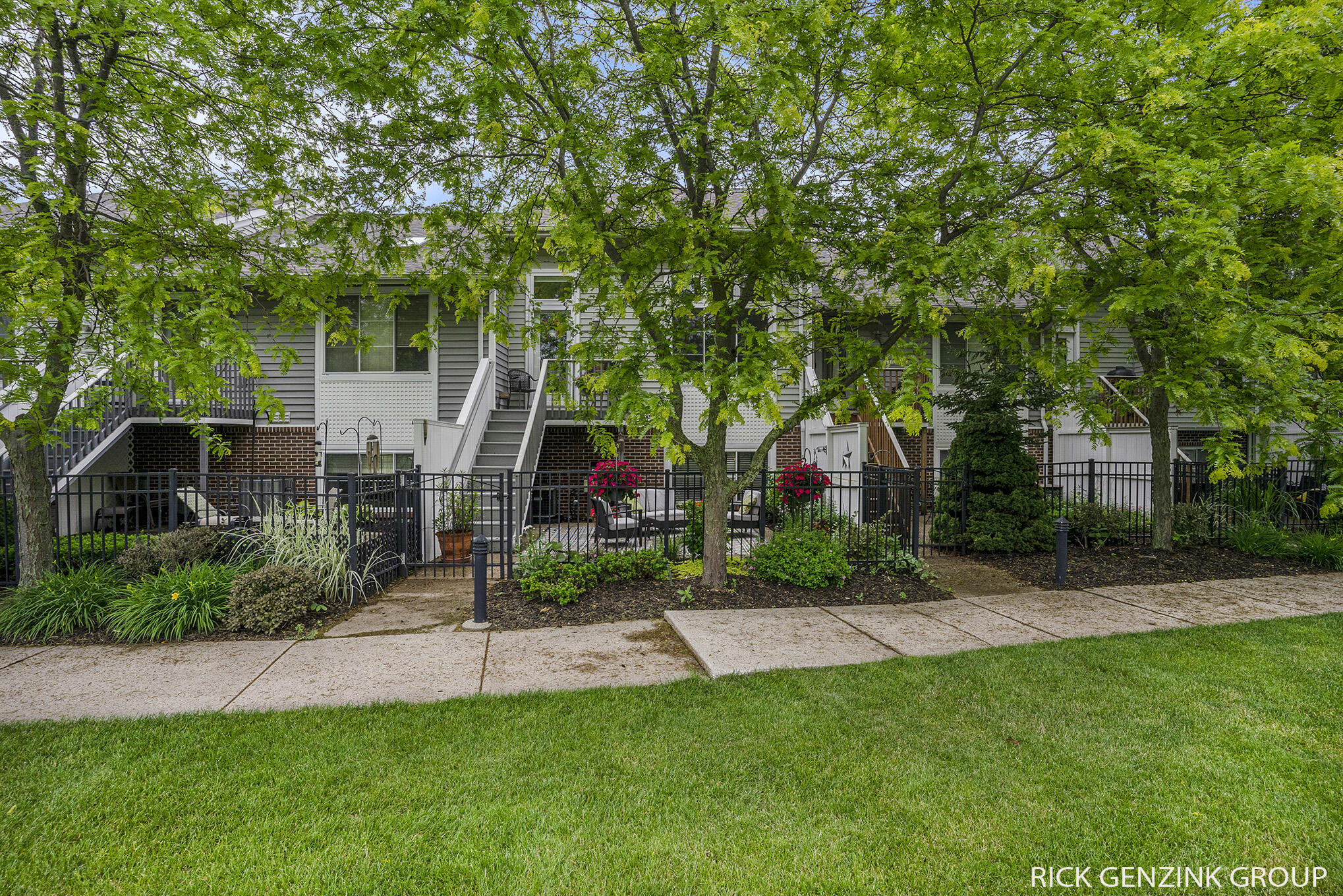 310 Northeast Crossing