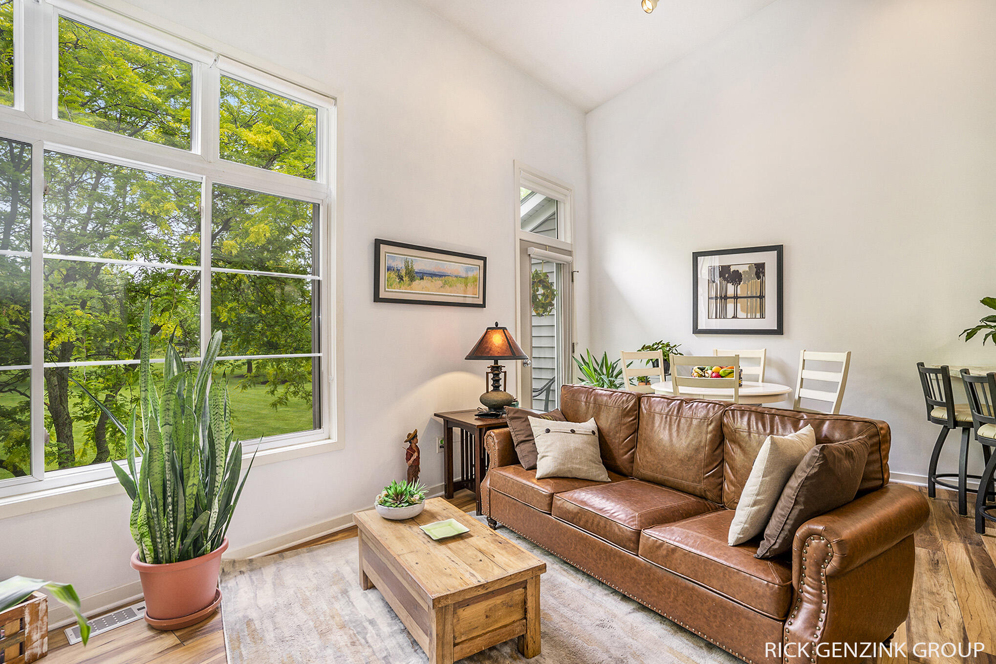 310 Northeast Crossing