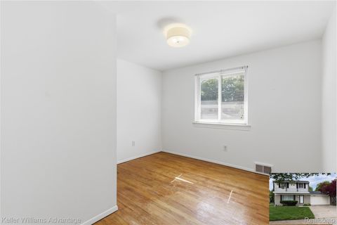Tiny photo for 27646 Pierce Street, Southfield City, MI 48076 (MLS # 20261039002)