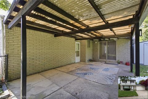 Tiny photo for 27646 Pierce Street, Southfield City, MI 48076 (MLS # 20261039002)