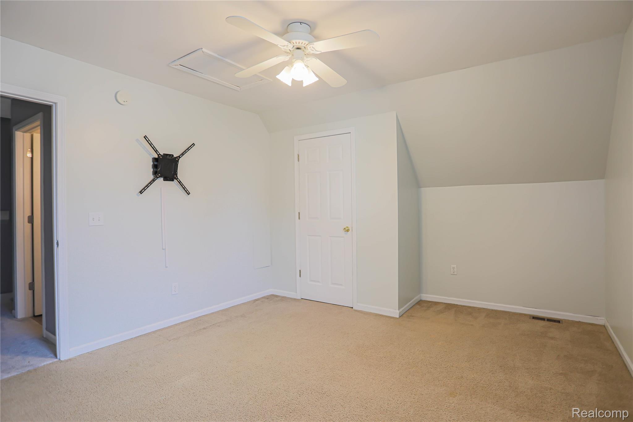 Clyde Township, Michigan 48049, United States, 3 Bedrooms Bedrooms, ,3 BathroomsBathrooms,Residential,Pending,226583