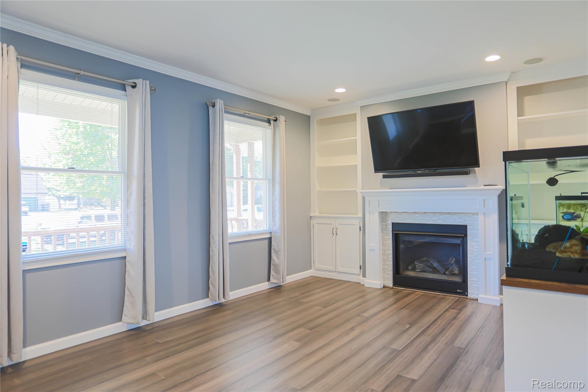 Clyde Township, Michigan 48049, United States, 3 Bedrooms Bedrooms, ,3 BathroomsBathrooms,Residential,Pending,226583