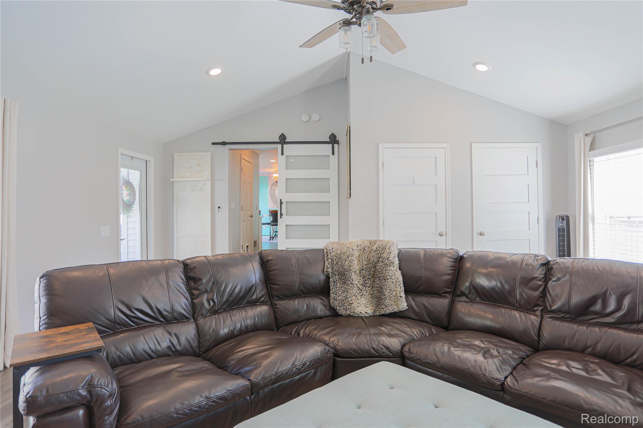 Clyde Township, Michigan 48049, United States, 3 Bedrooms Bedrooms, ,3 BathroomsBathrooms,Residential,Pending,226583