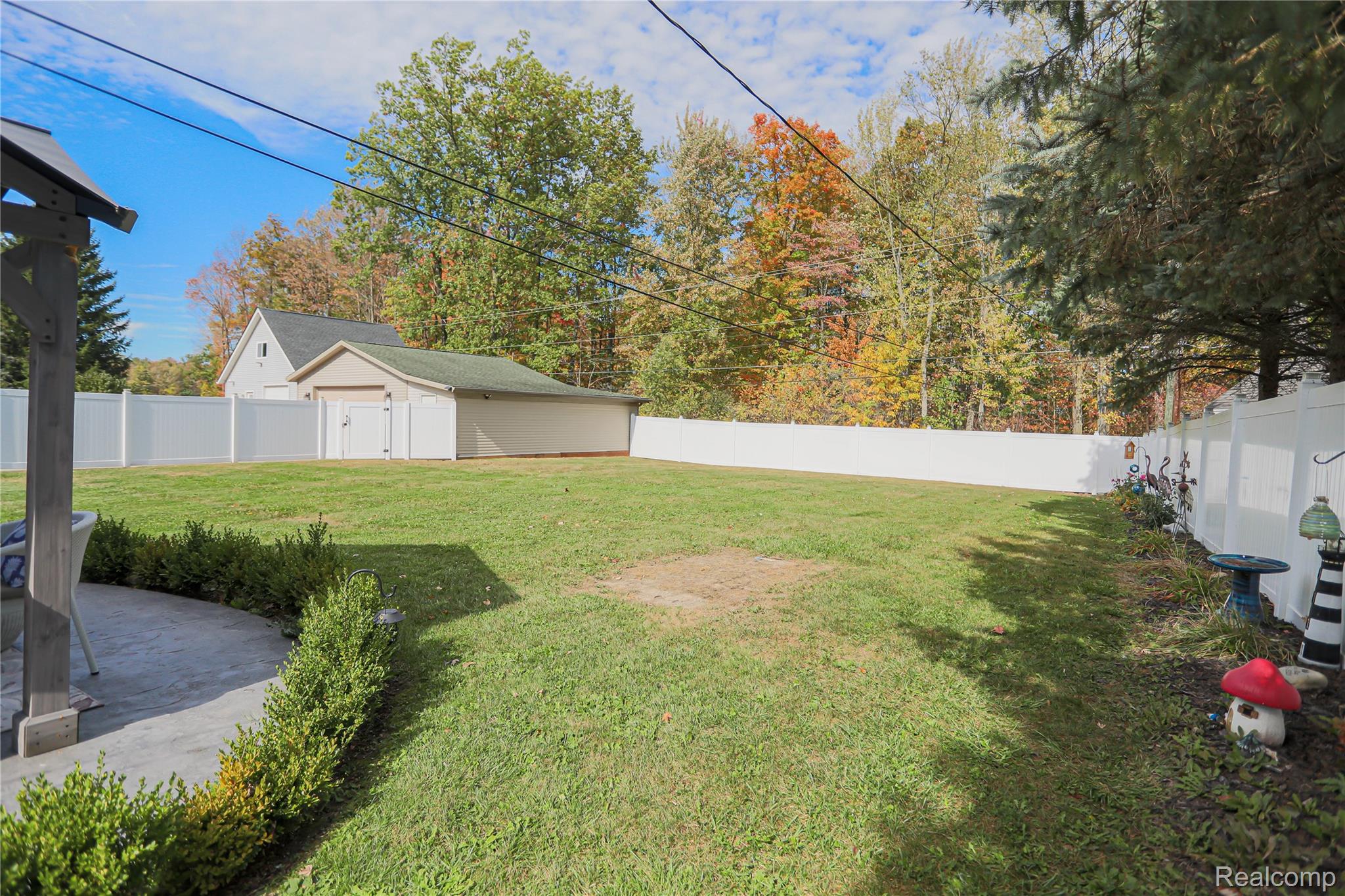 Clyde Township, Michigan 48049, United States, 3 Bedrooms Bedrooms, ,3 BathroomsBathrooms,Residential,Pending,226583