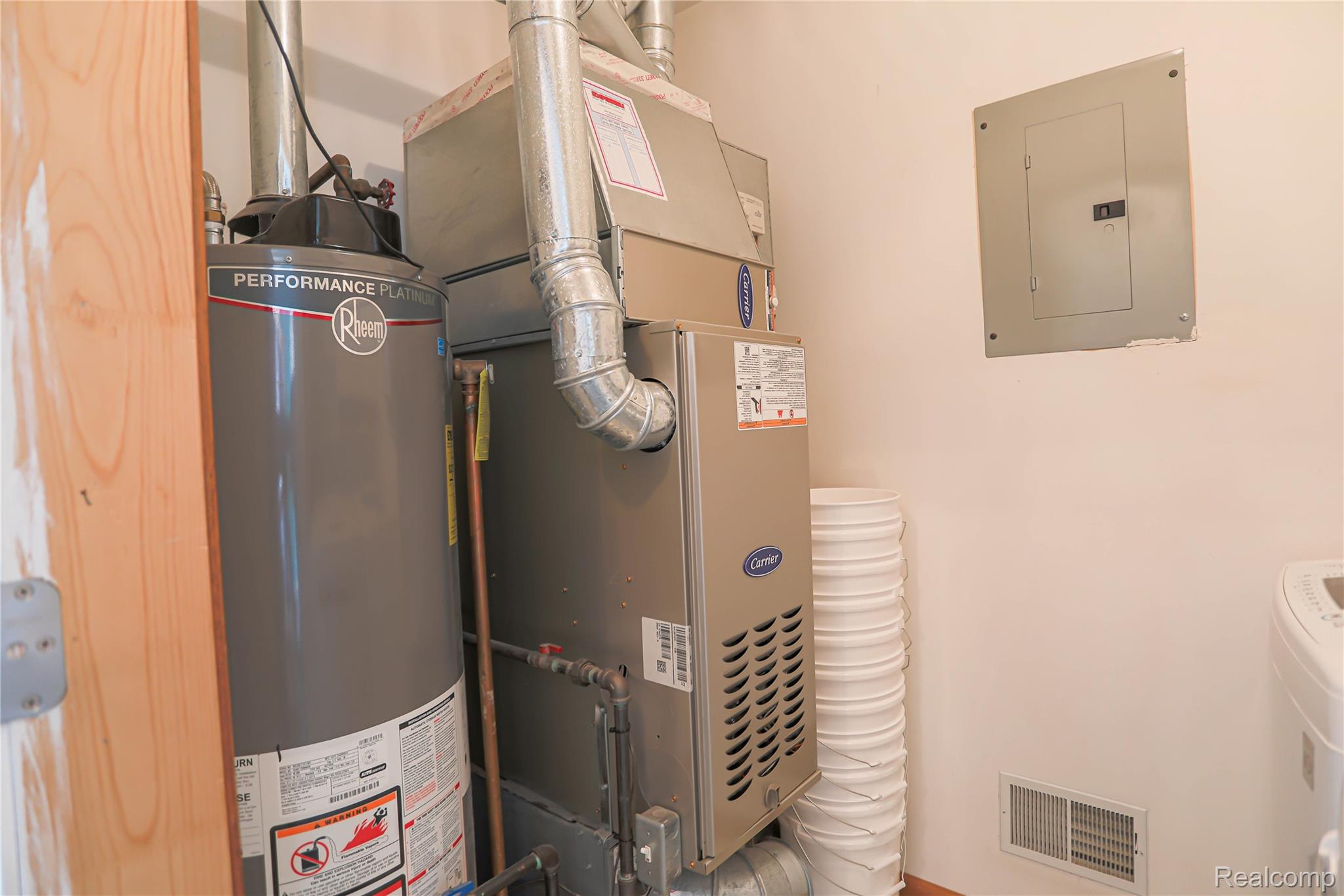 Clyde Township, Michigan 48049, United States, 3 Bedrooms Bedrooms, ,3 BathroomsBathrooms,Residential,Pending,226583