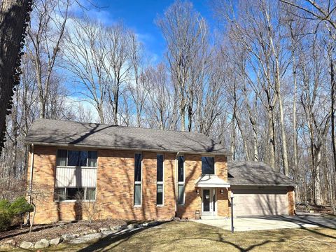 A home in SaginawCharterTownship_Saginaw