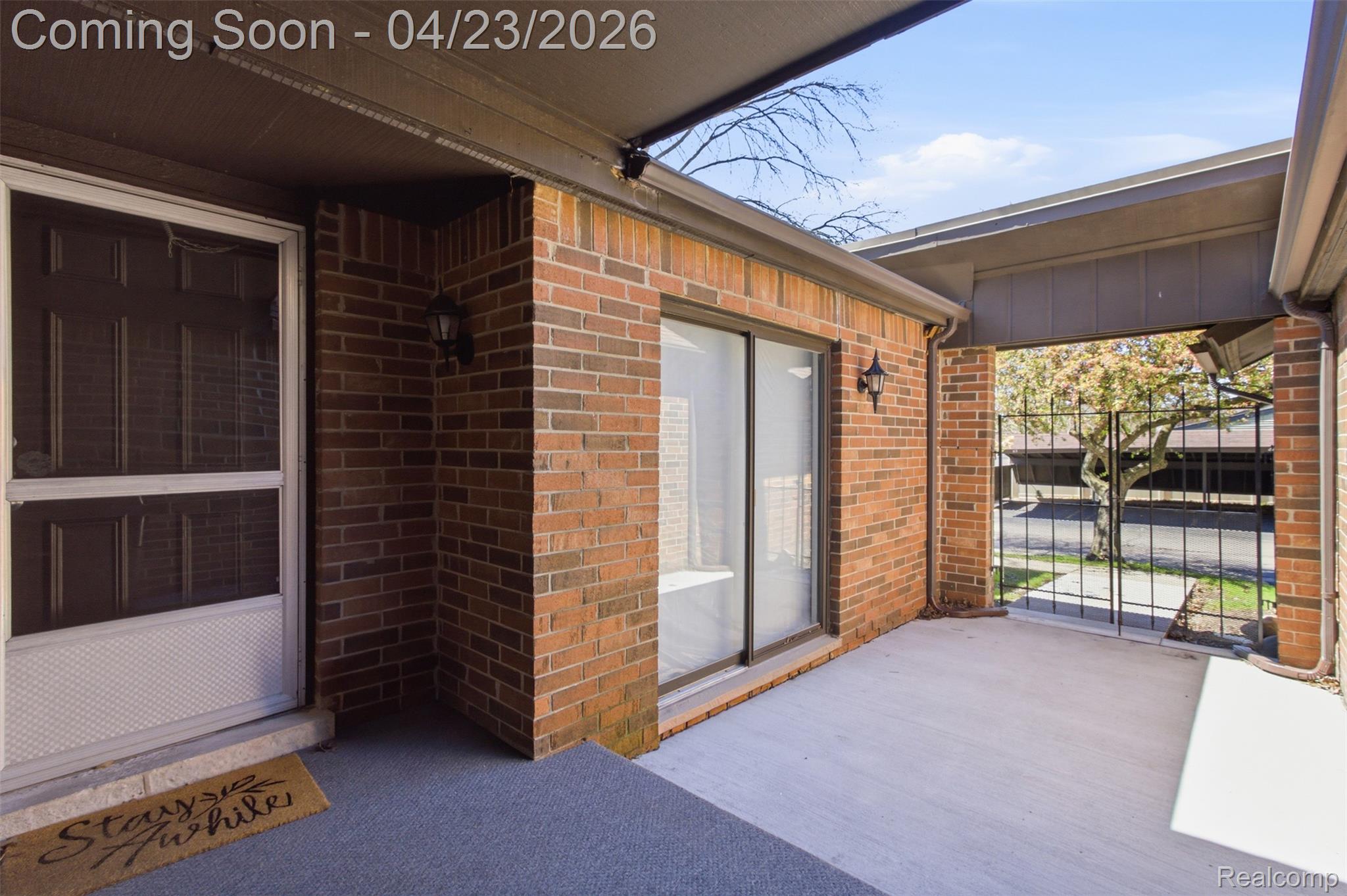 29242 Wellington Road W