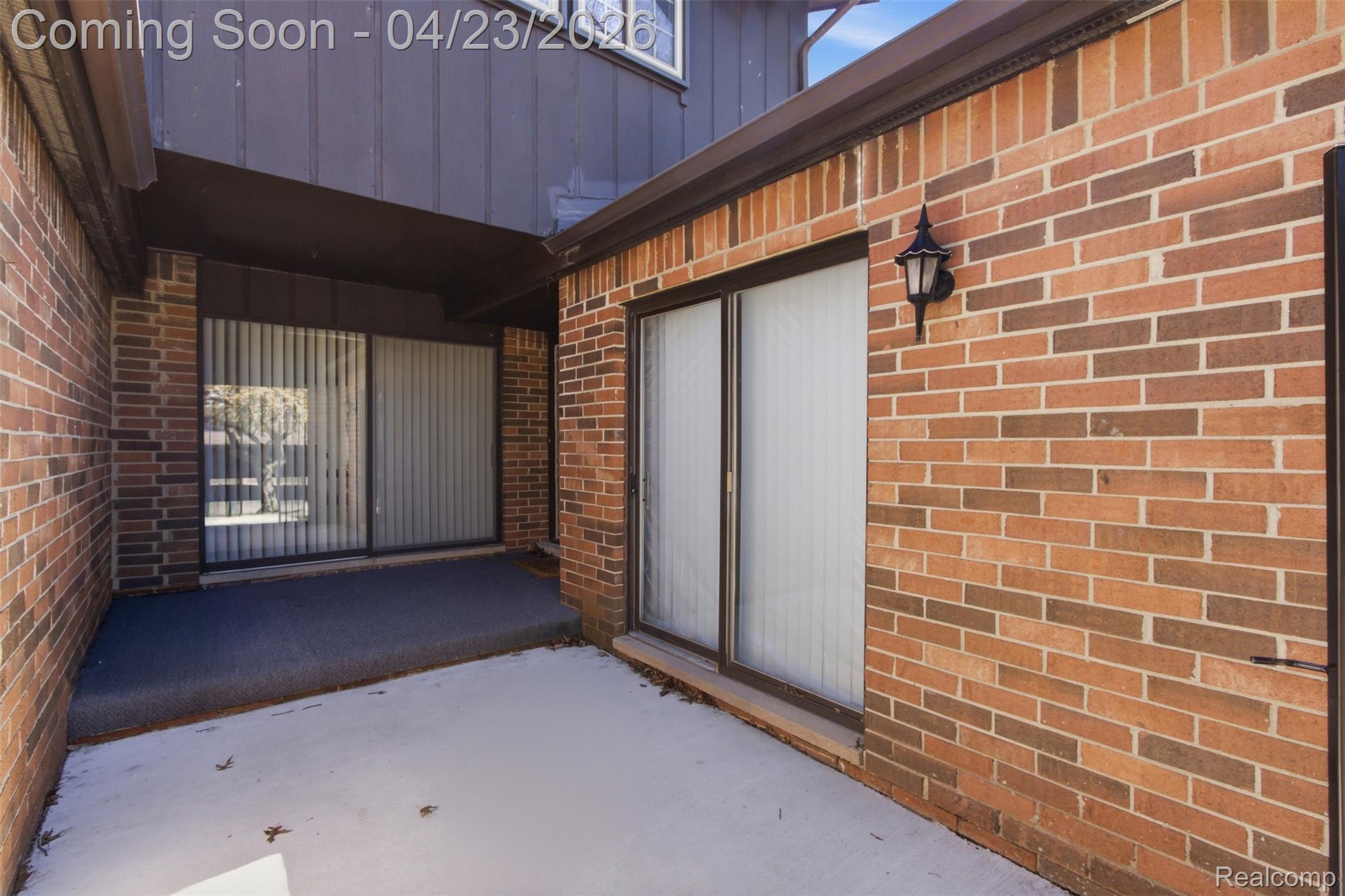 29242 Wellington Road W