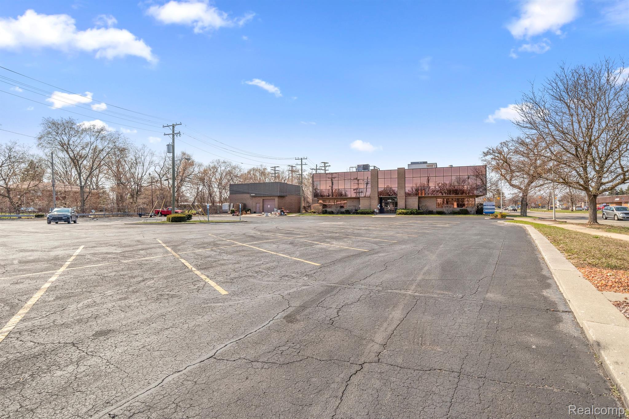 25050 W OUTER Drive 201 B