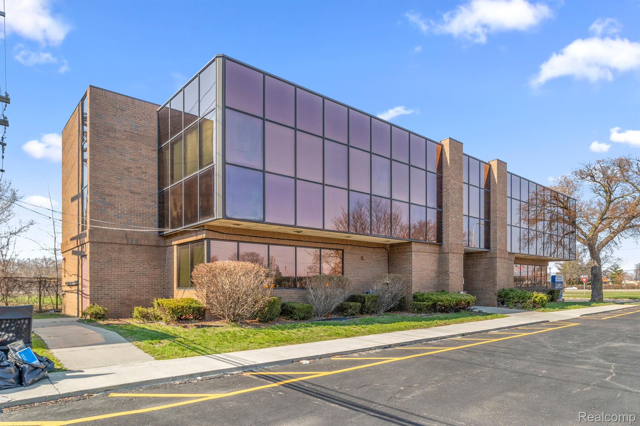 25050 W OUTER Drive 201 B