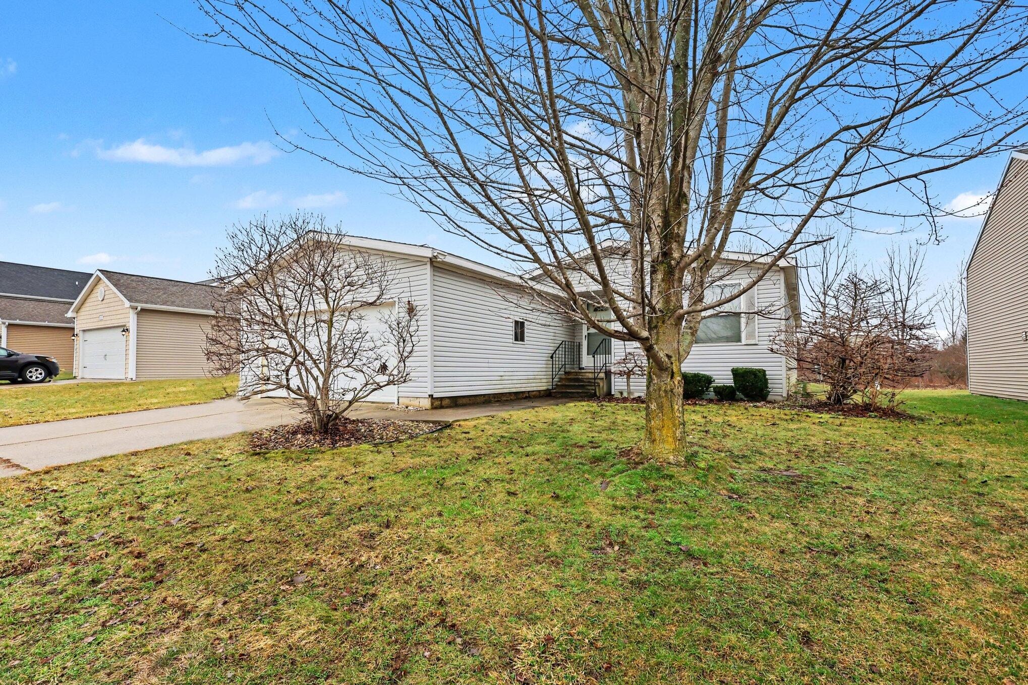 6589 Moss Lake Drive