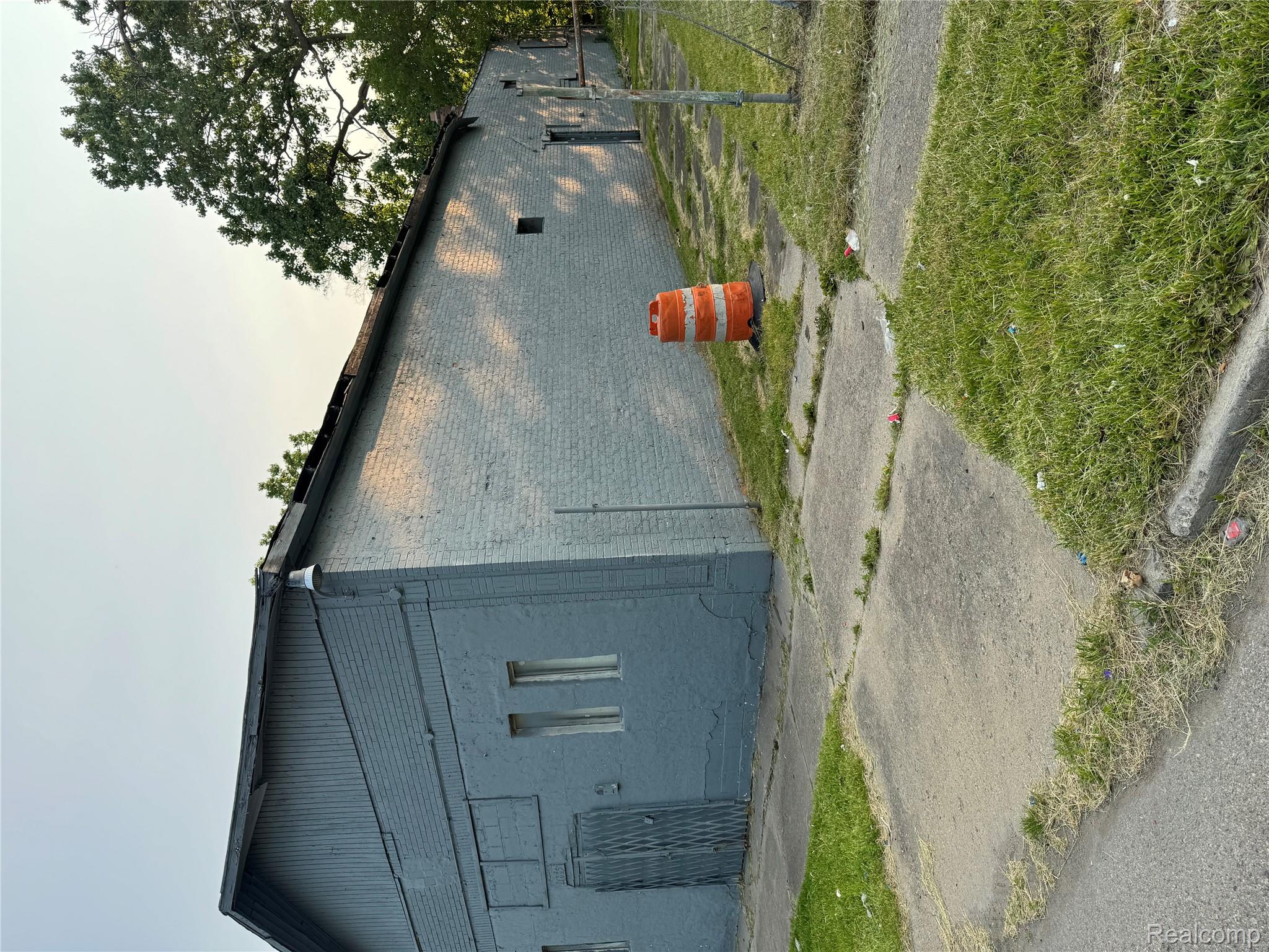 17885 Dequindre Street