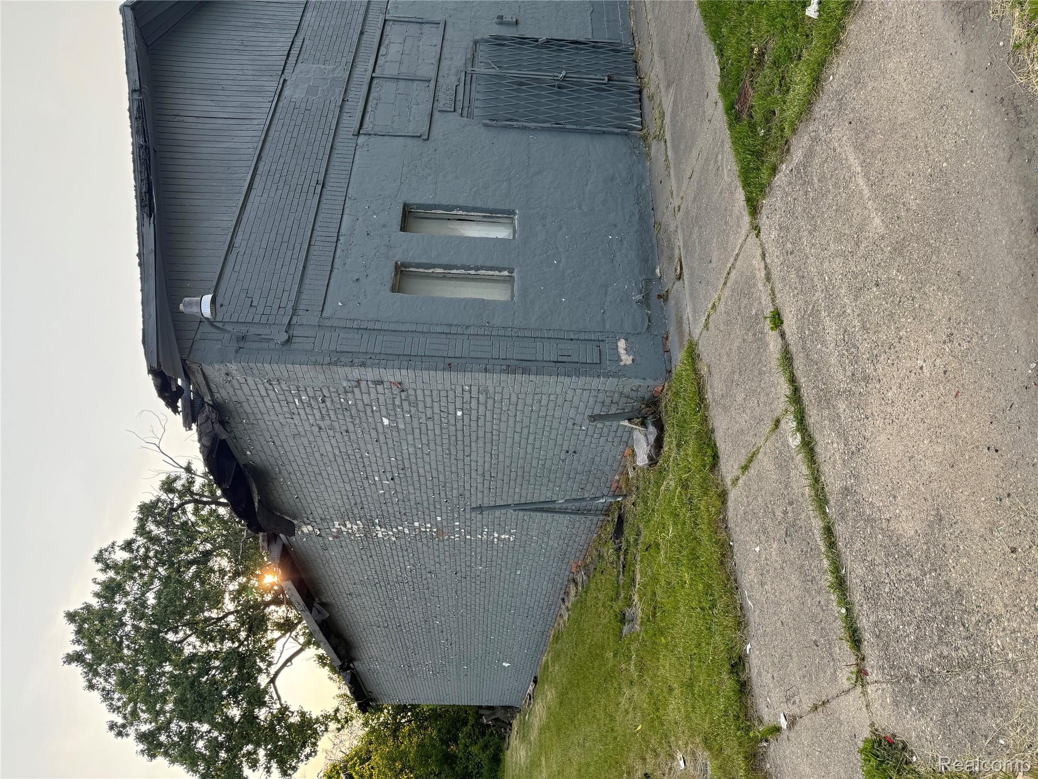 17885 Dequindre Street