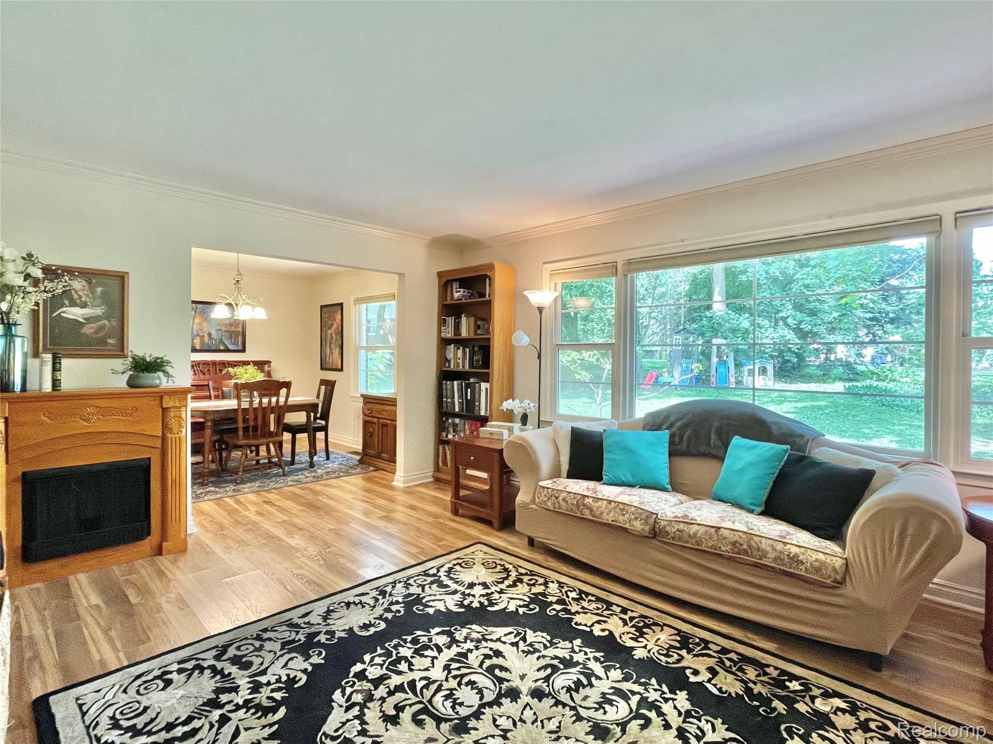 Oakland Charter Township, Michigan 48306, United States, 3 Bedrooms Bedrooms, ,3 BathroomsBathrooms,Residential,Active,172878