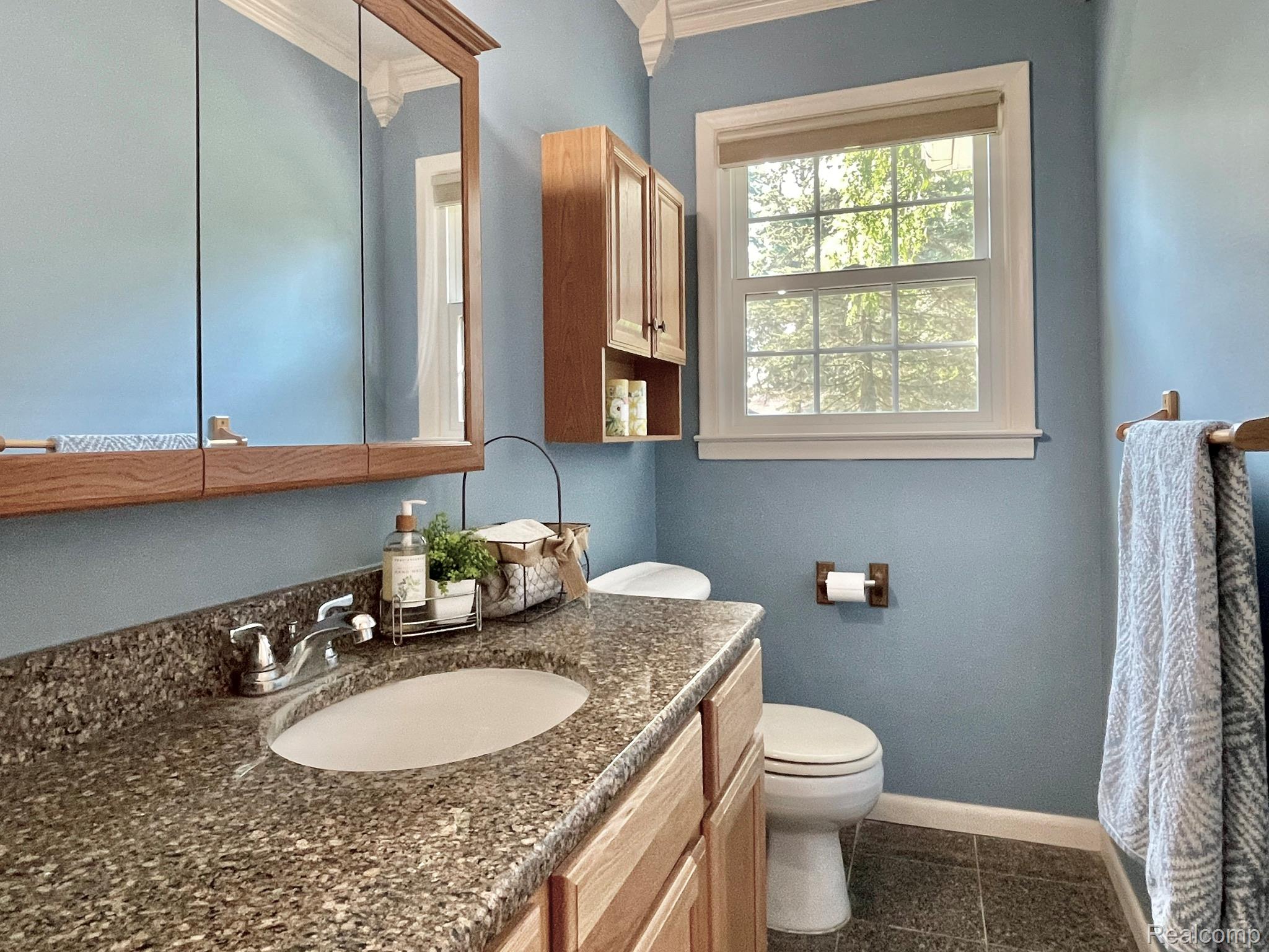 Oakland Charter Township, Michigan 48306, United States, 3 Bedrooms Bedrooms, ,3 BathroomsBathrooms,Residential,Active,172878