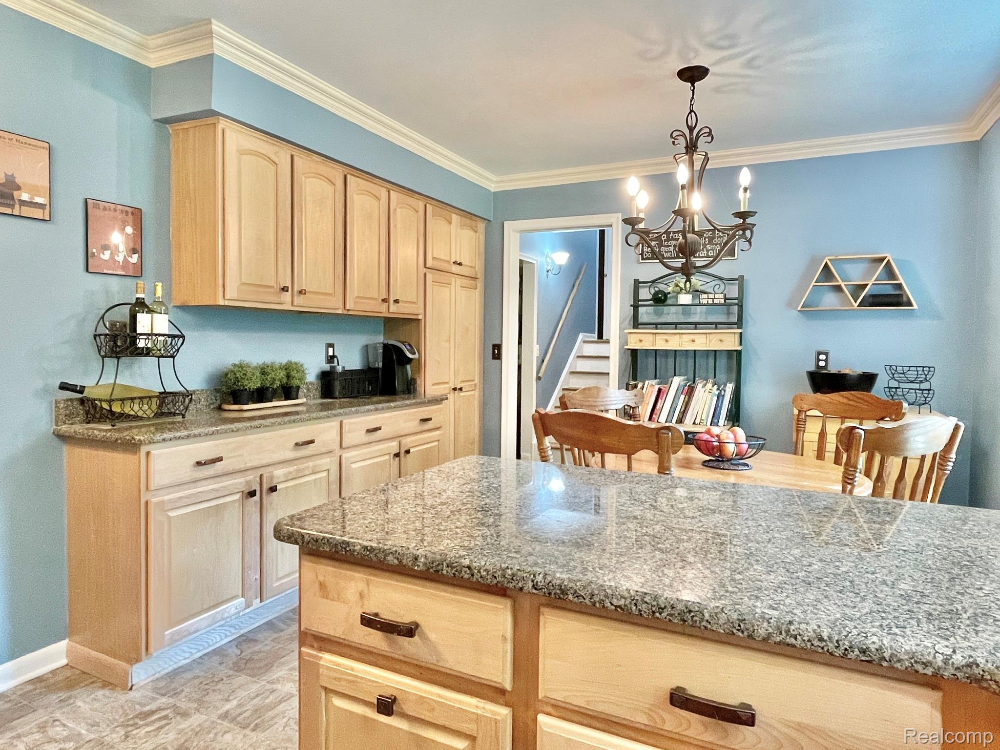 Oakland Charter Township, Michigan 48306, United States, 3 Bedrooms Bedrooms, ,3 BathroomsBathrooms,Residential,Active,172878