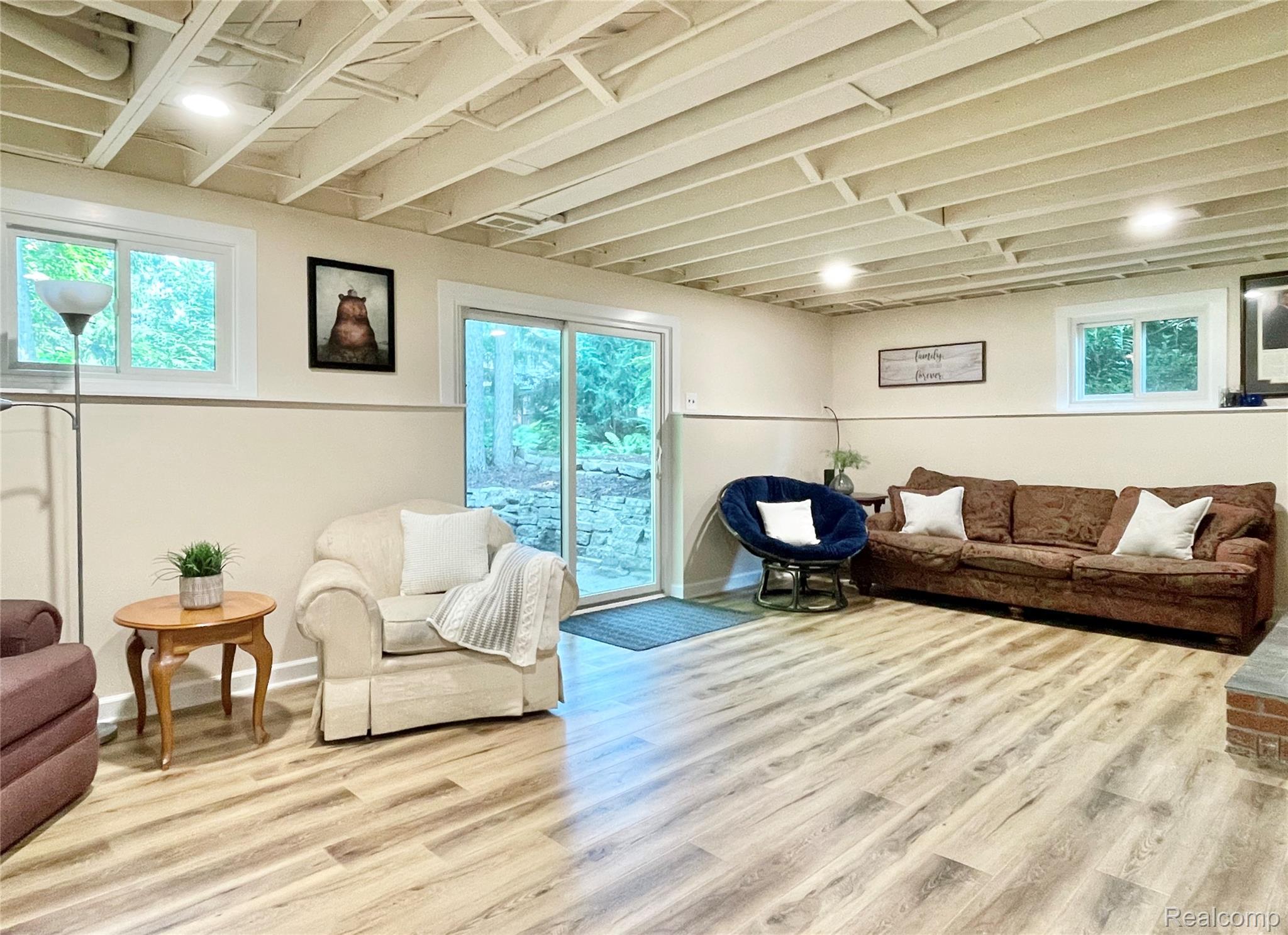 Oakland Charter Township, Michigan 48306, United States, 3 Bedrooms Bedrooms, ,3 BathroomsBathrooms,Residential,Active,172878