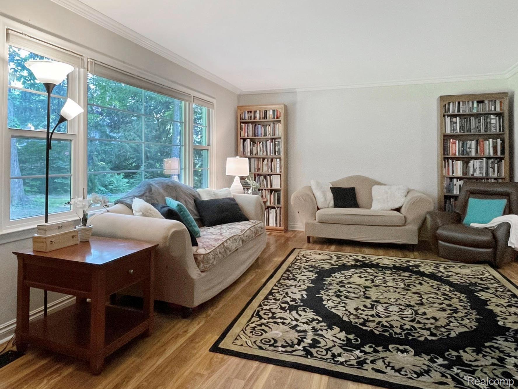 Oakland Charter Township, Michigan 48306, United States, 3 Bedrooms Bedrooms, ,3 BathroomsBathrooms,Residential,Active,172878