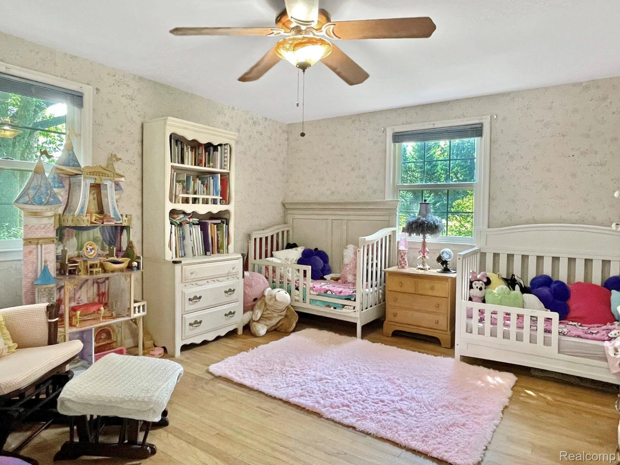 Oakland Charter Township, Michigan 48306, United States, 3 Bedrooms Bedrooms, ,3 BathroomsBathrooms,Residential,Active,172878