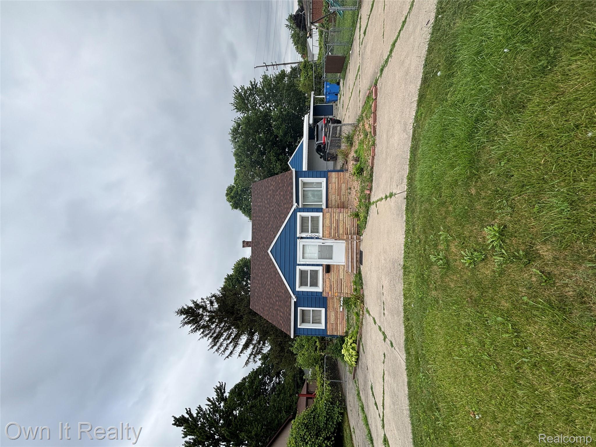 5696 Kinloch Street