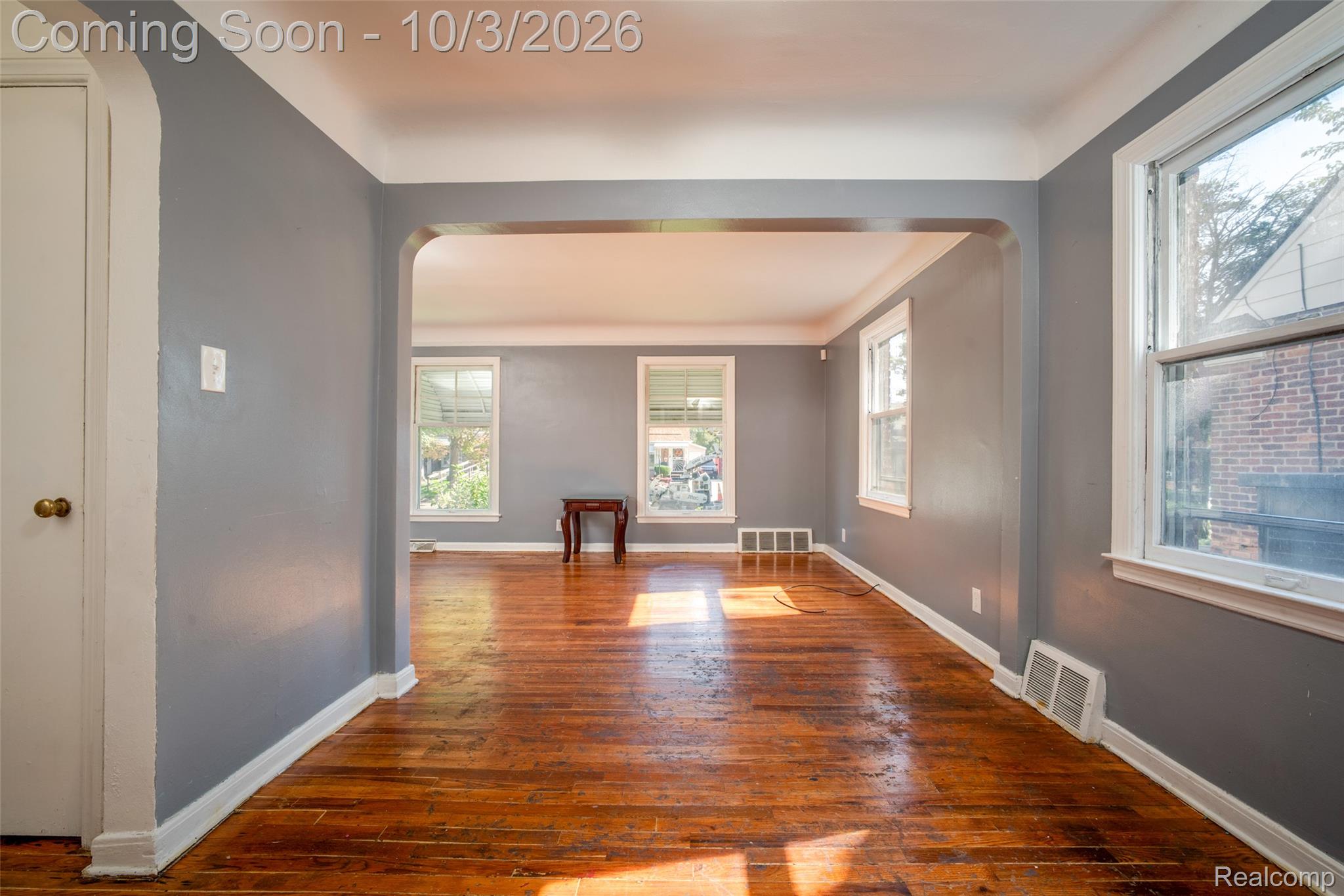 19313 Winthrop Street