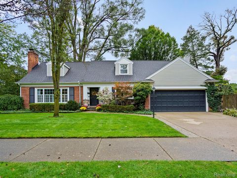 683 Lincoln Road Grosse Pointe City MI 48230