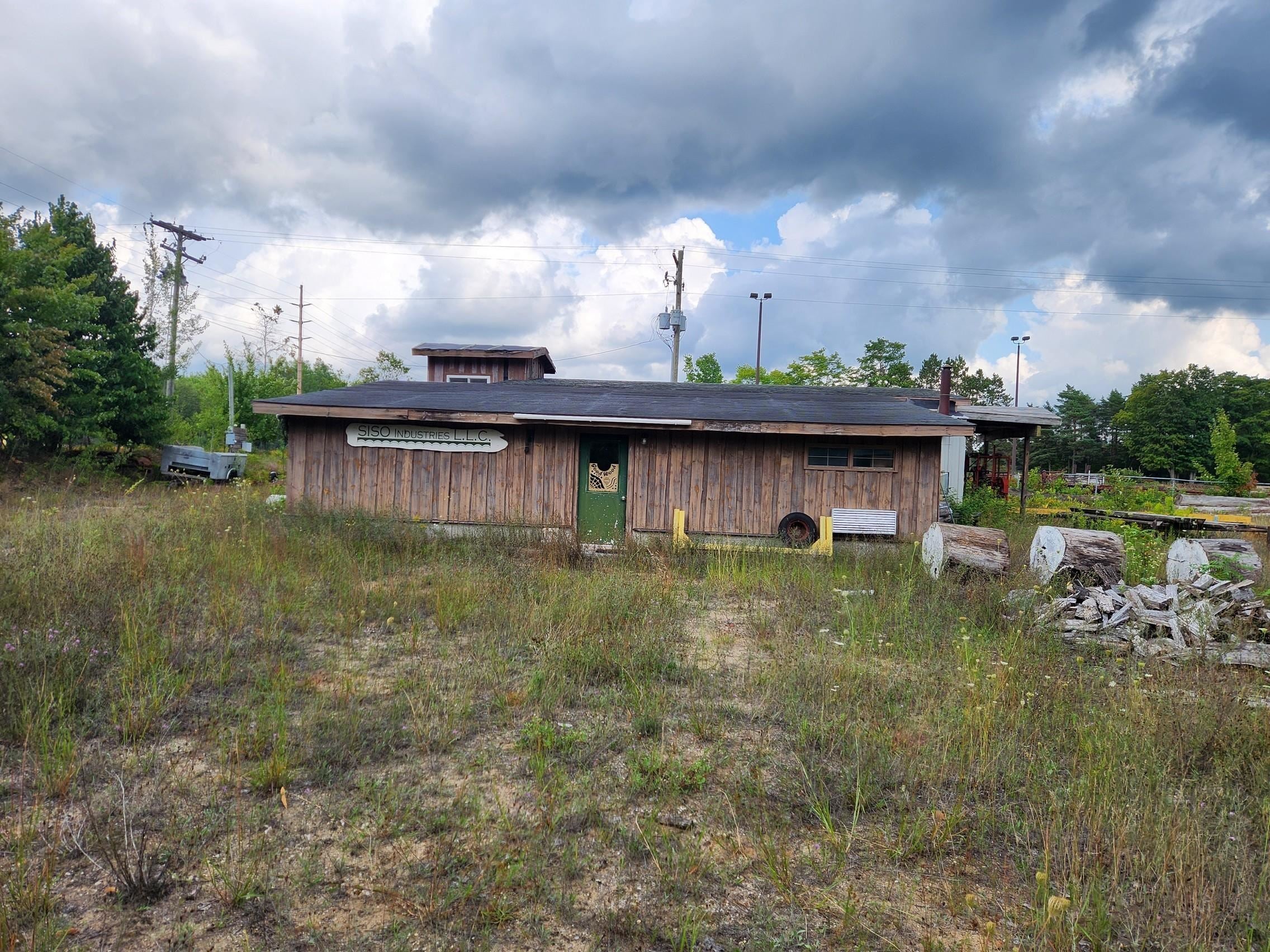 1202 Thomas Road SW