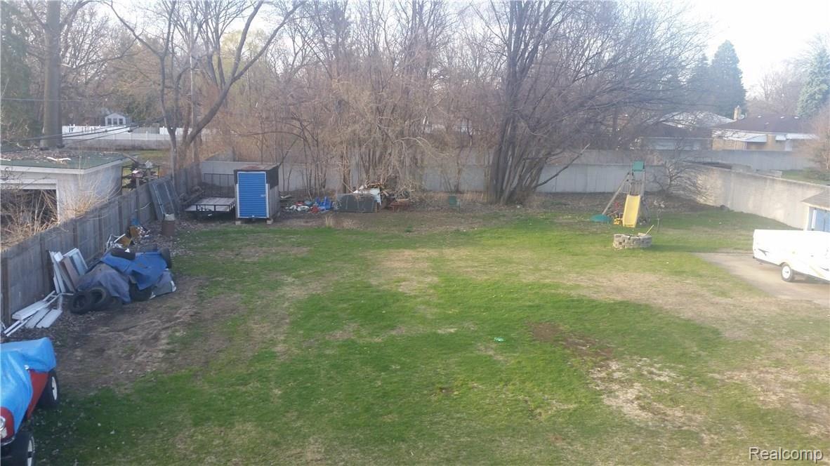 4661 E Nine Mile Road E