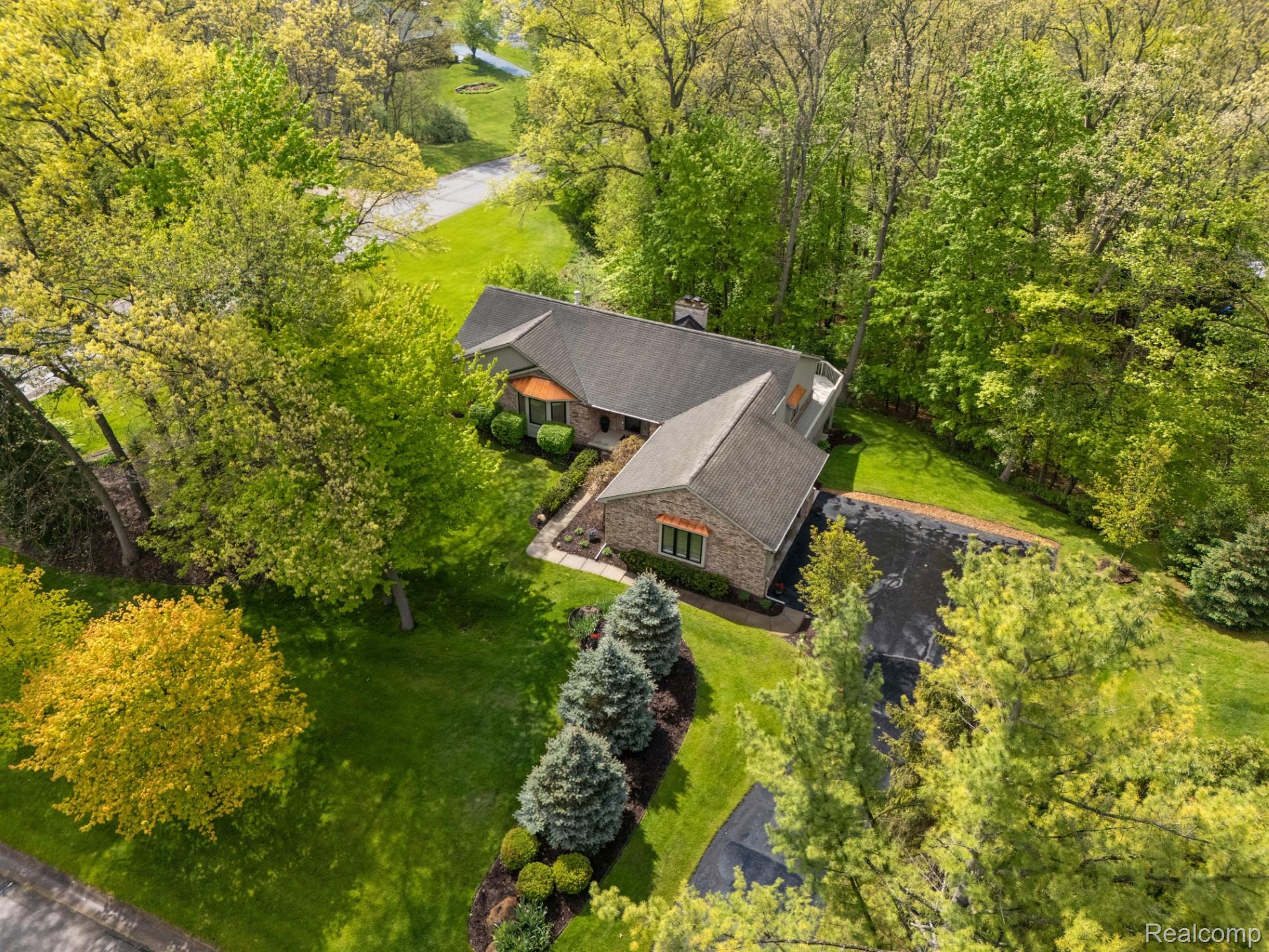 2484 PINE HOLLOW TRAIL Street