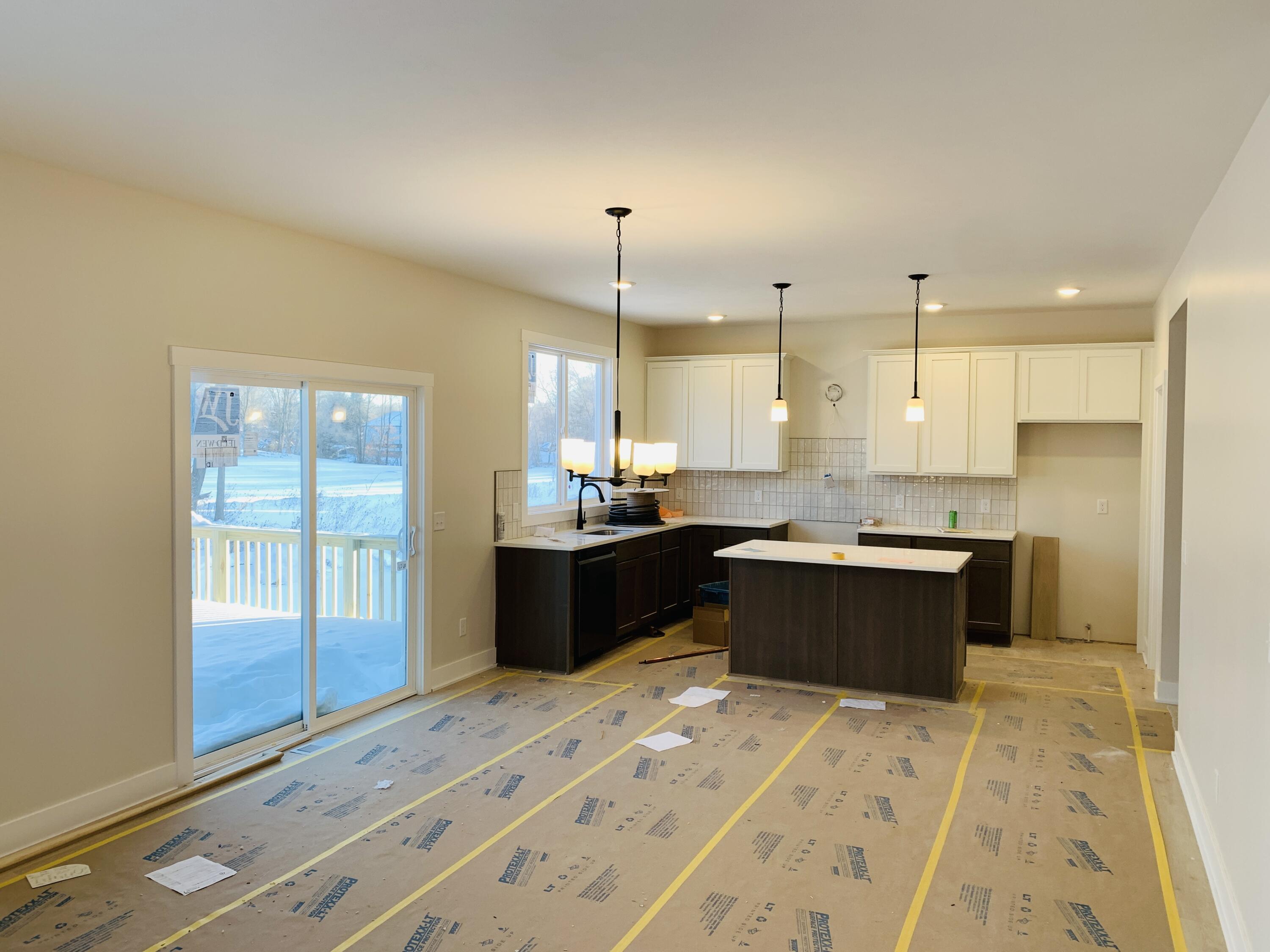 7873 Woodhurst Drive NE