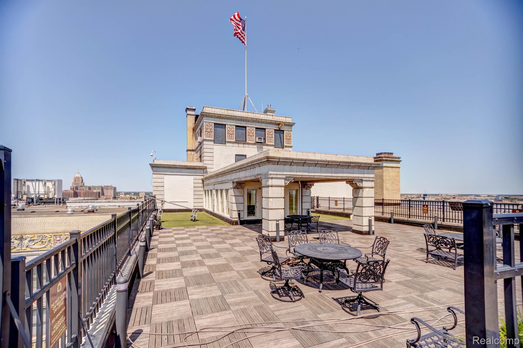 Detroit City, Michigan 48202, United States, 1 Bedroom Bedrooms, ,1 BathroomBathrooms,Residential,Active,150173