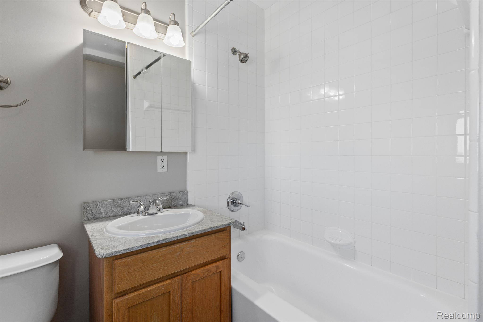 Detroit City, Michigan 48202, United States, 1 Bedroom Bedrooms, ,1 BathroomBathrooms,Residential,Active,150173