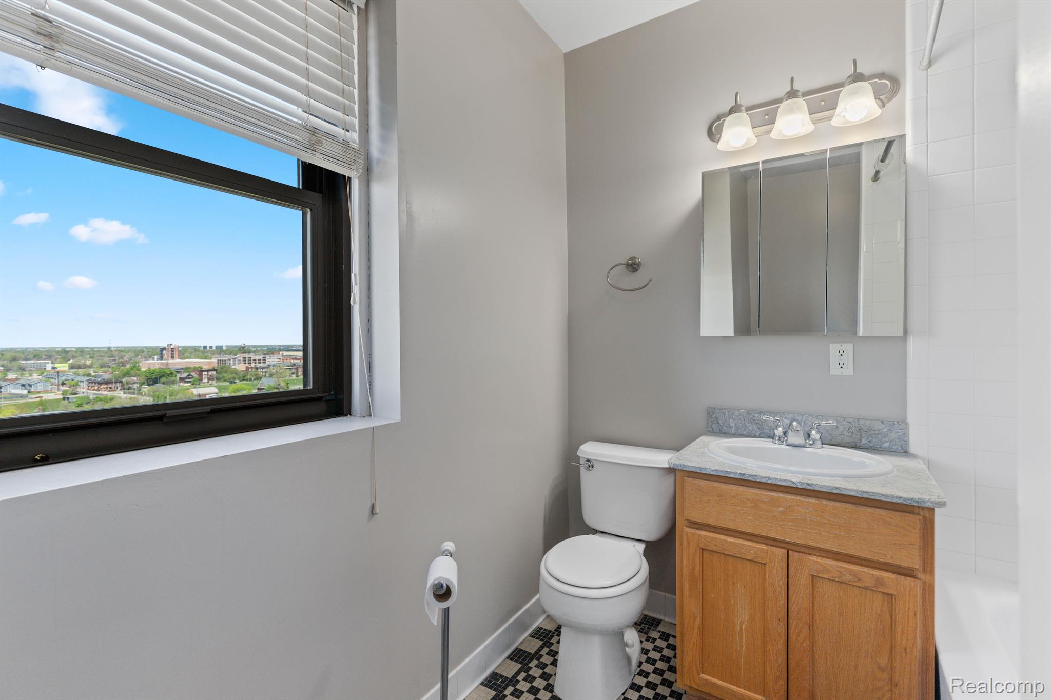 Detroit City, Michigan 48202, United States, 1 Bedroom Bedrooms, ,1 BathroomBathrooms,Residential,Active,150173