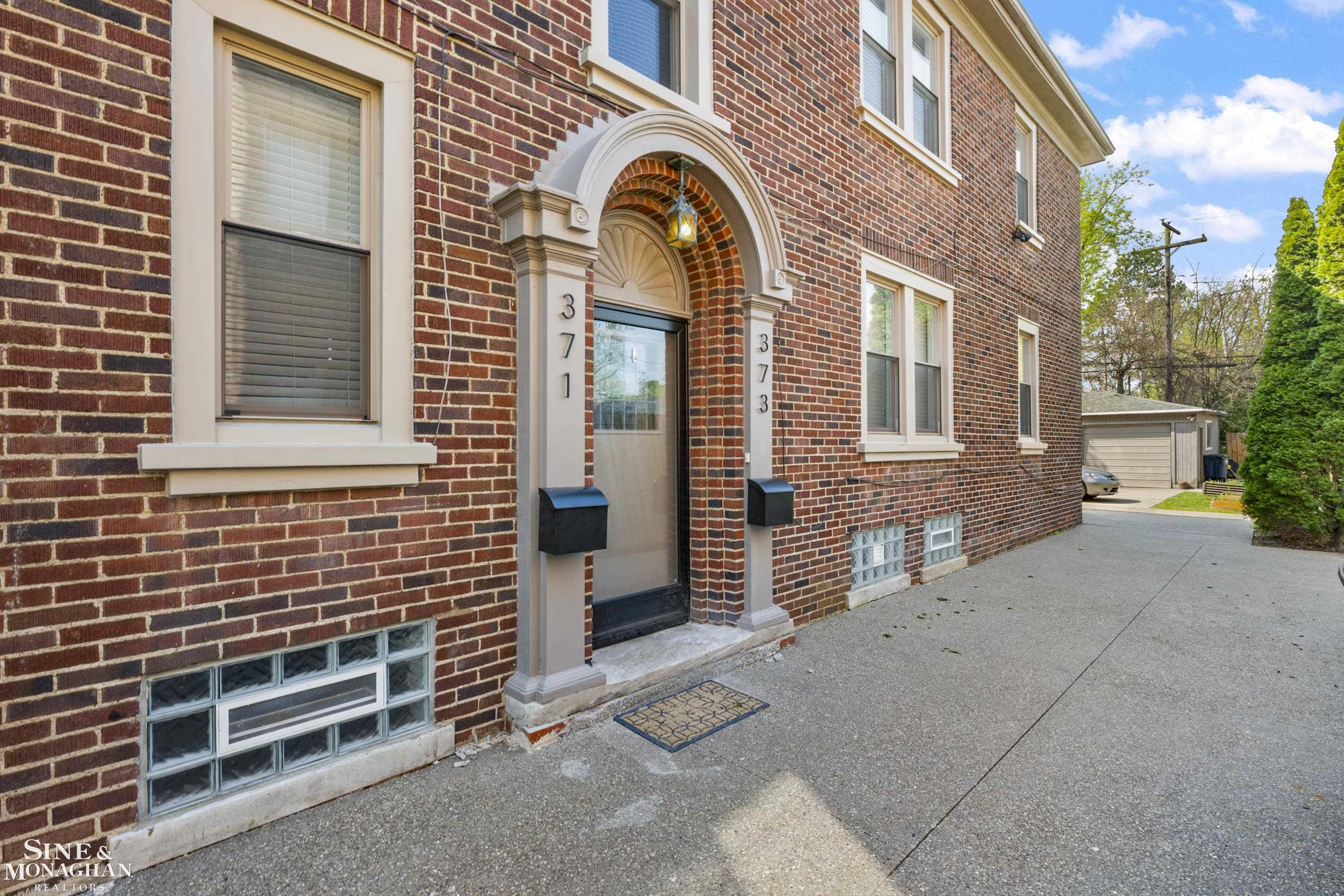 371 Neff - 2nd floor Road
