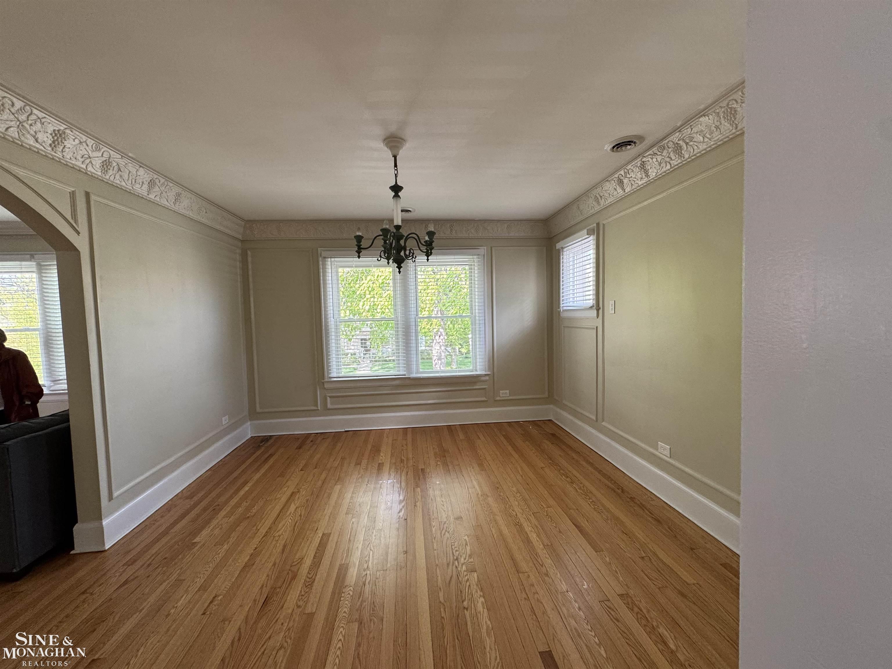 371 Neff - 2nd floor Road