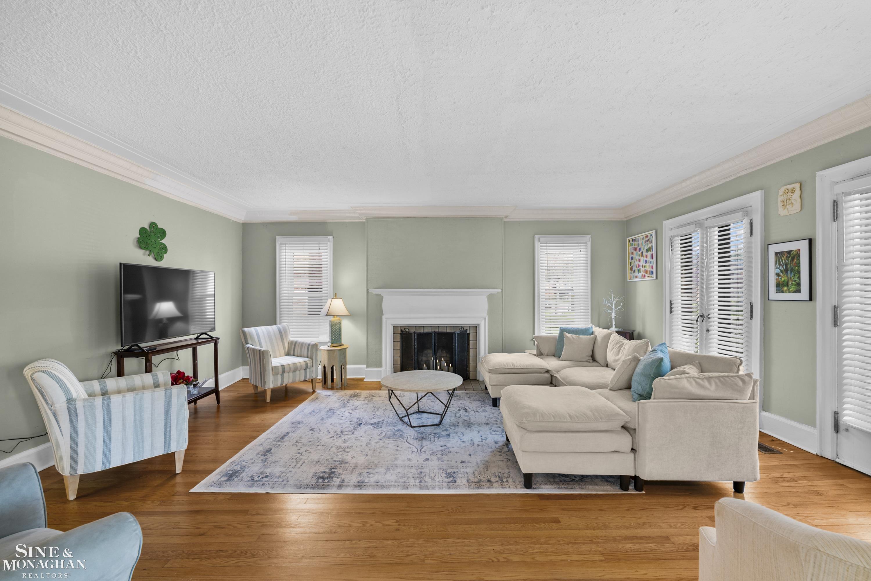 371 Neff - 2nd floor Road
