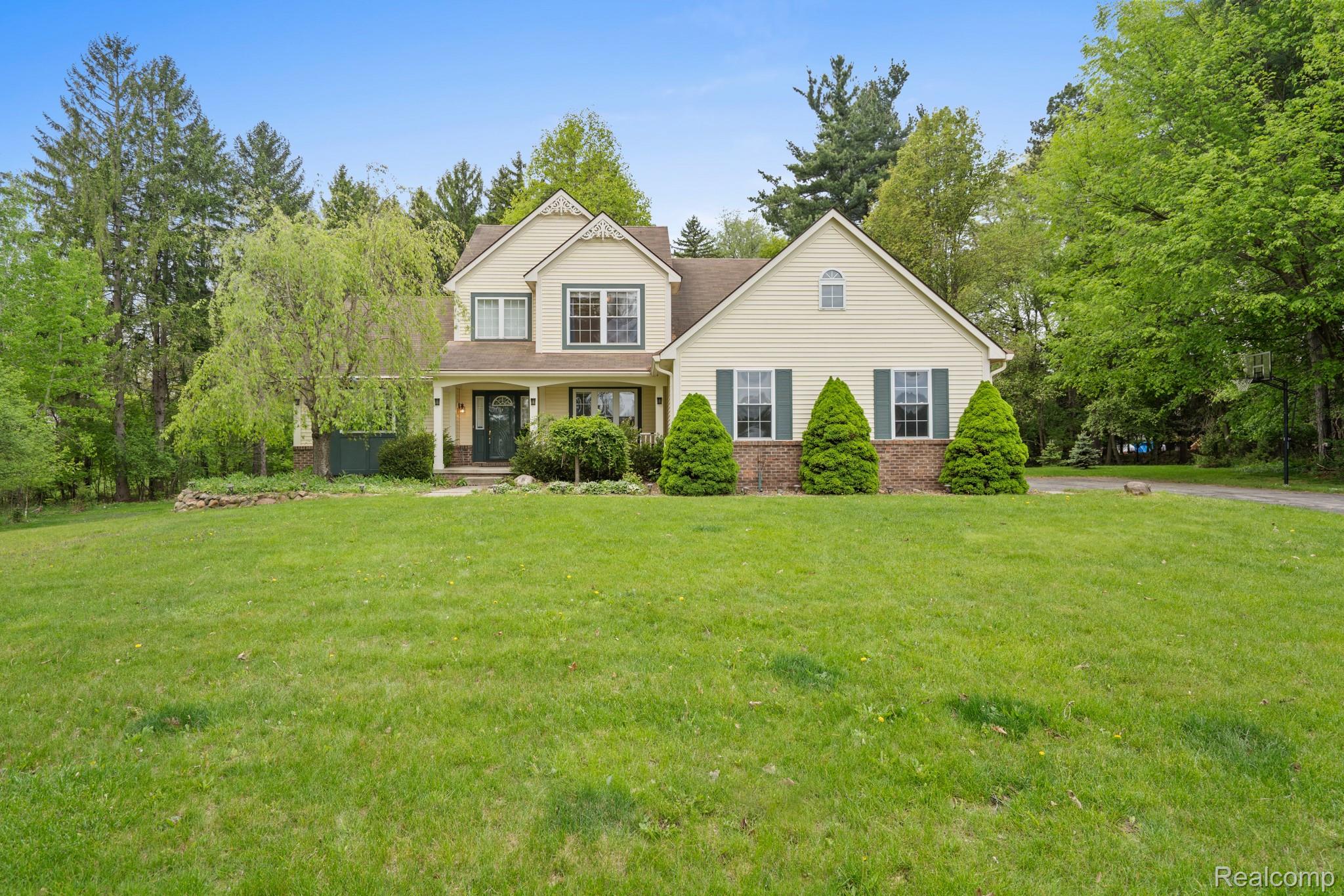 3079 Island Hills Drive
