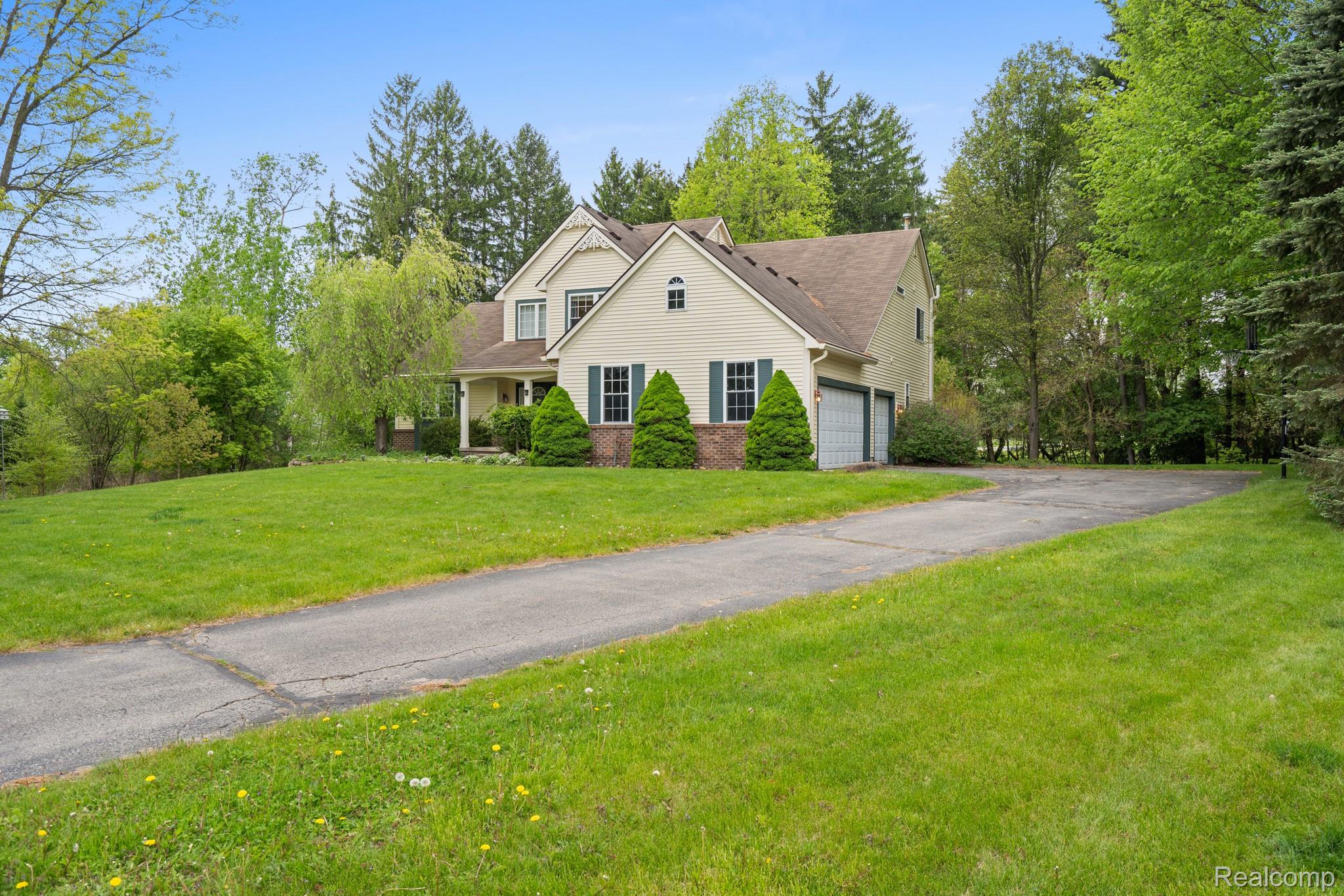 3079 Island Hills Drive