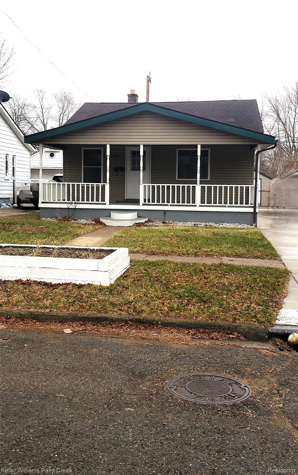 195 W Strathmore Avenue