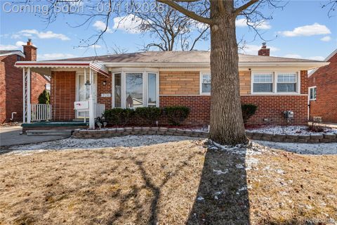 19150 Ike Street Roseville City MI 48066