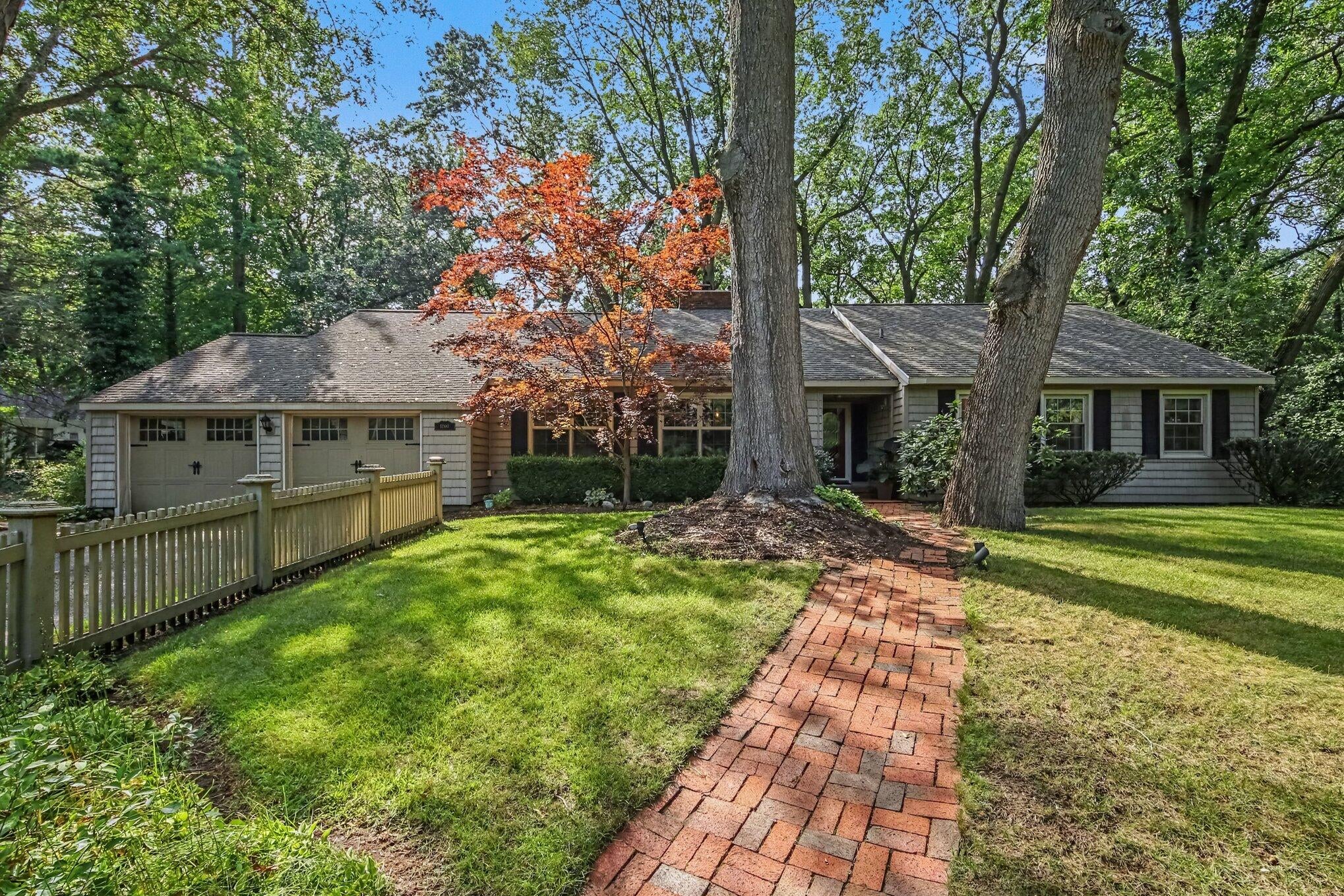 17887 N Fruitport Road