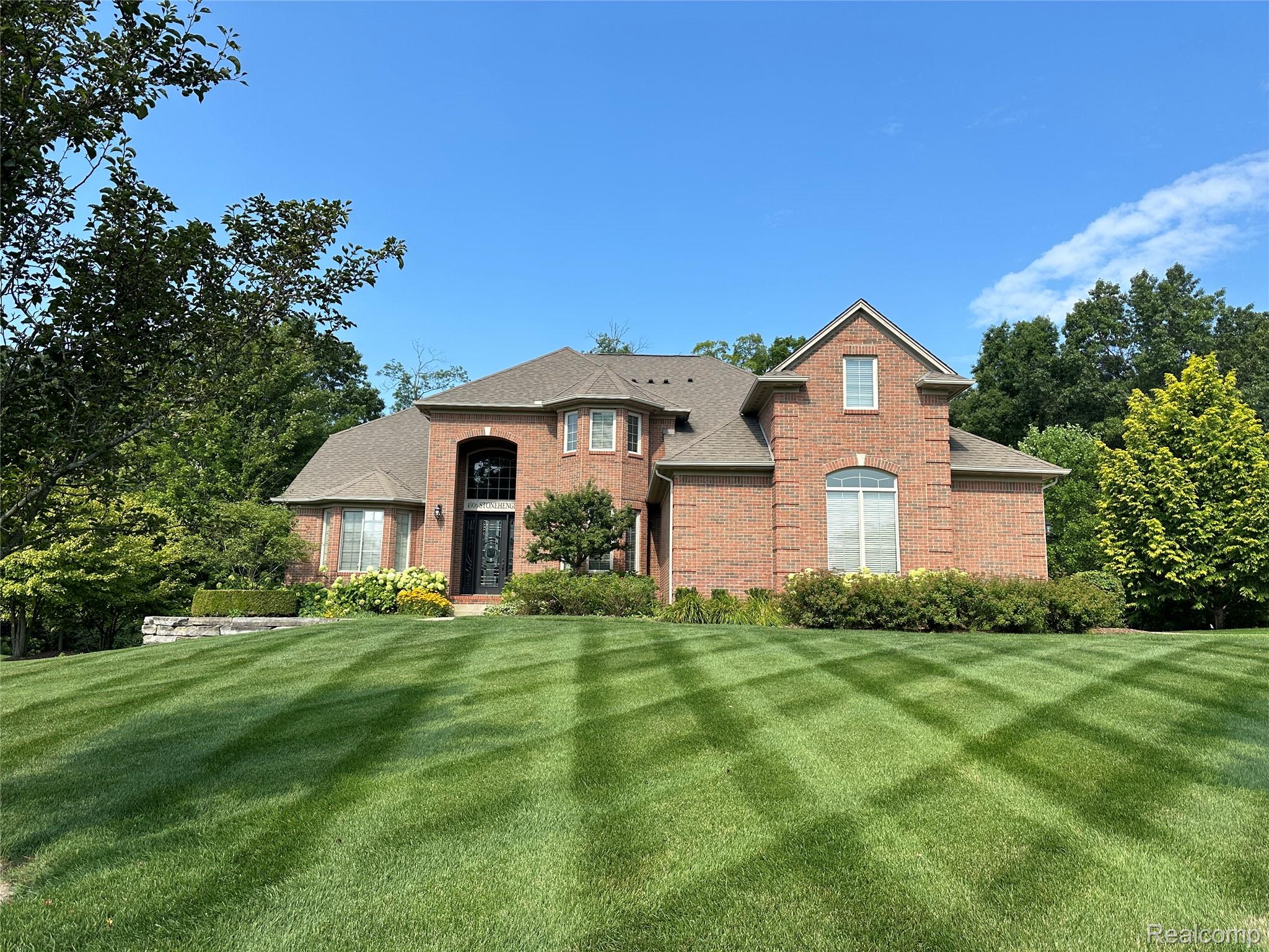 4906 Stonehenge Drive